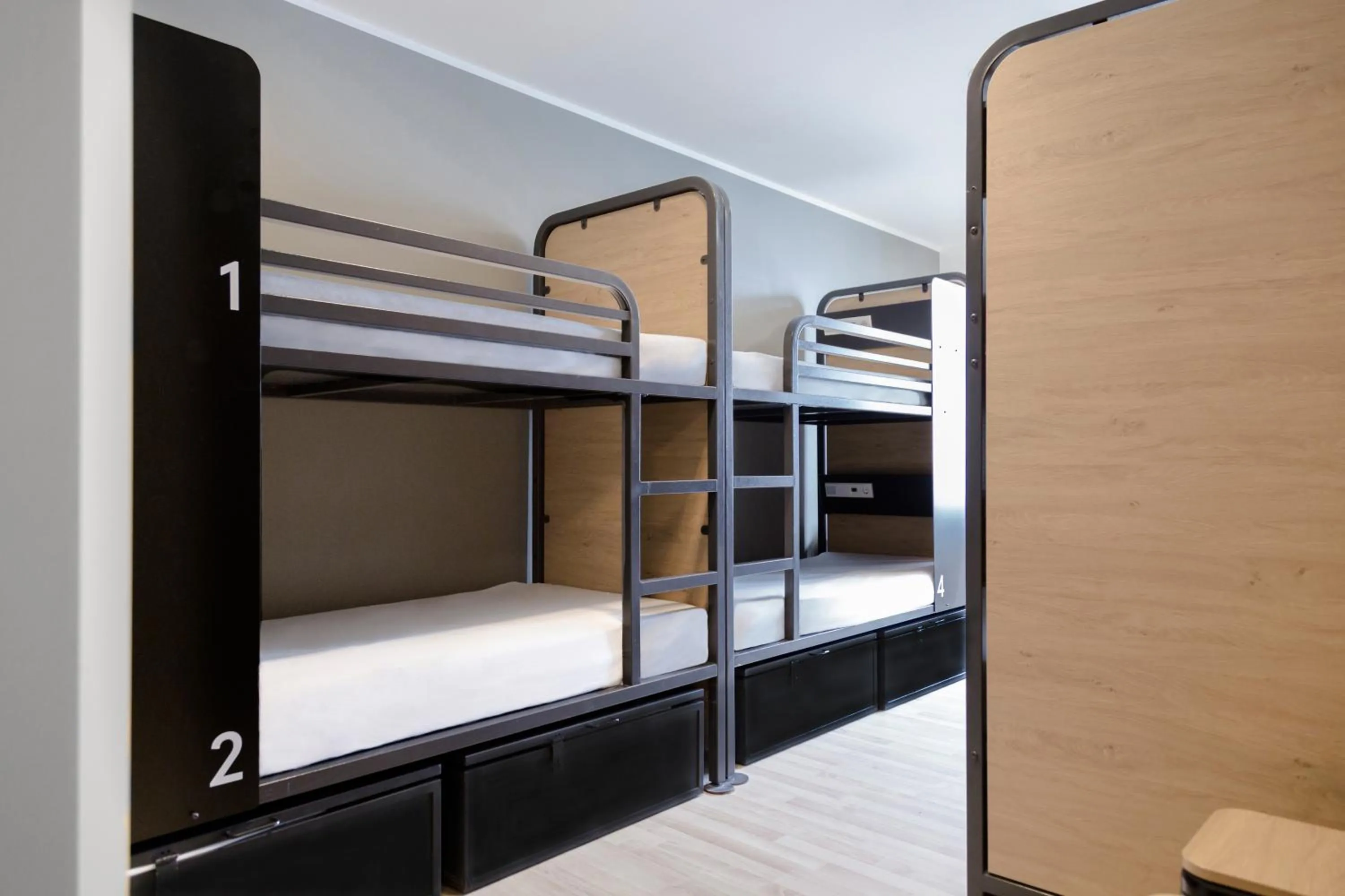 bunk bed, Bed in Generator Hamburg