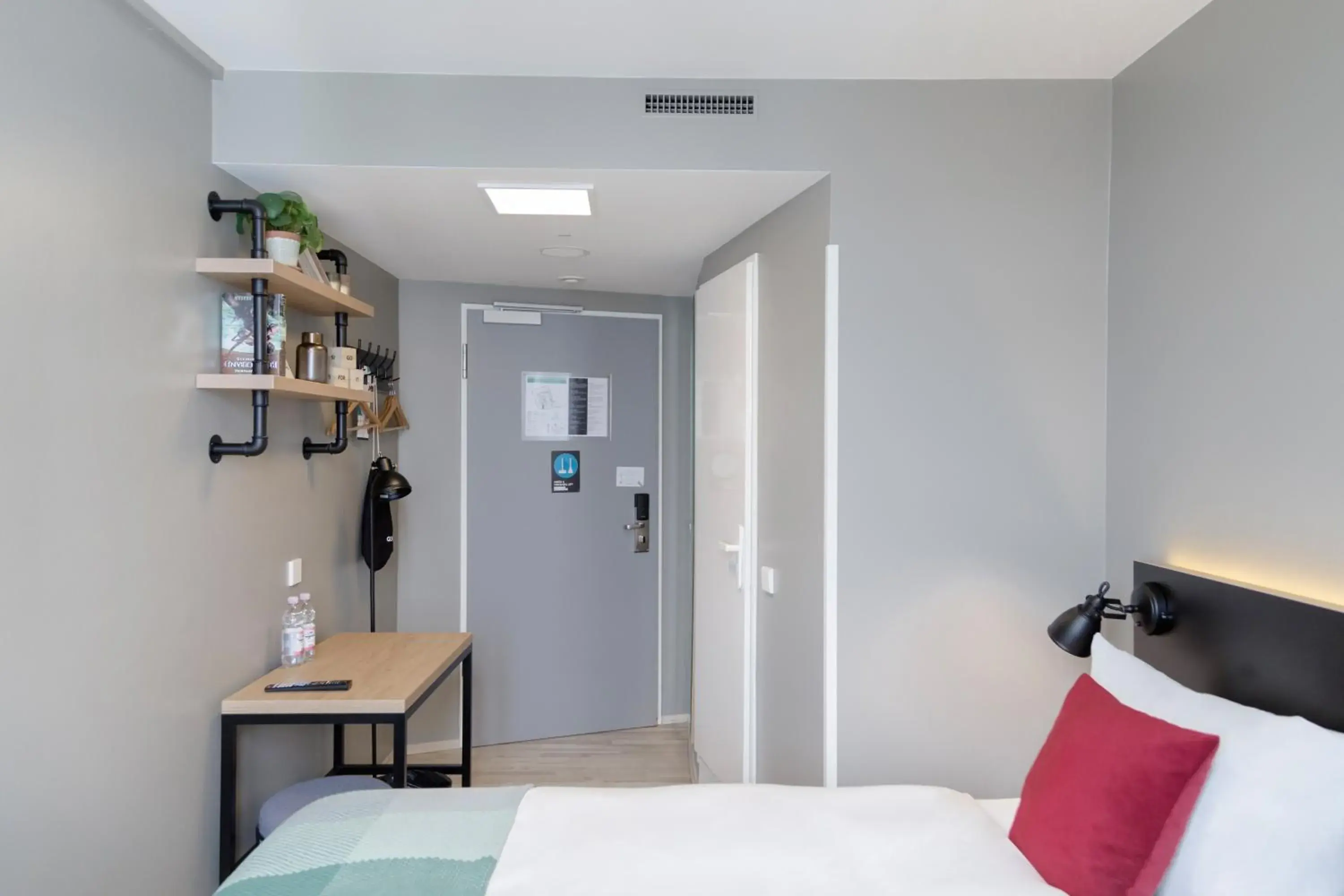 Deluxe Single Room in Generator Hamburg Deluxe Single Room in Generator Hamburg