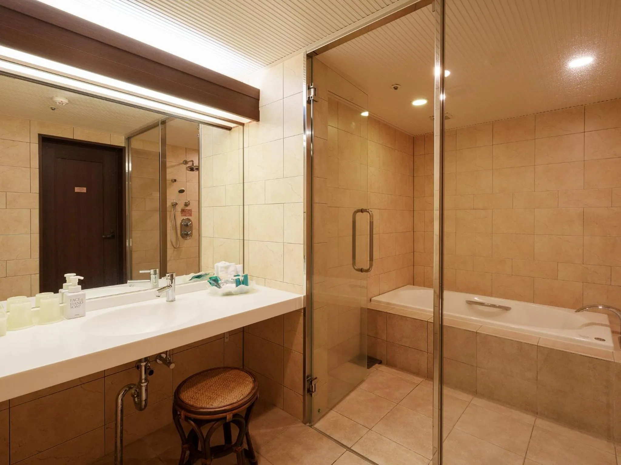 Bathroom in GRANDVRIORESORT ISHIGAKIJIMA Ocean's Wing & Villa Garden