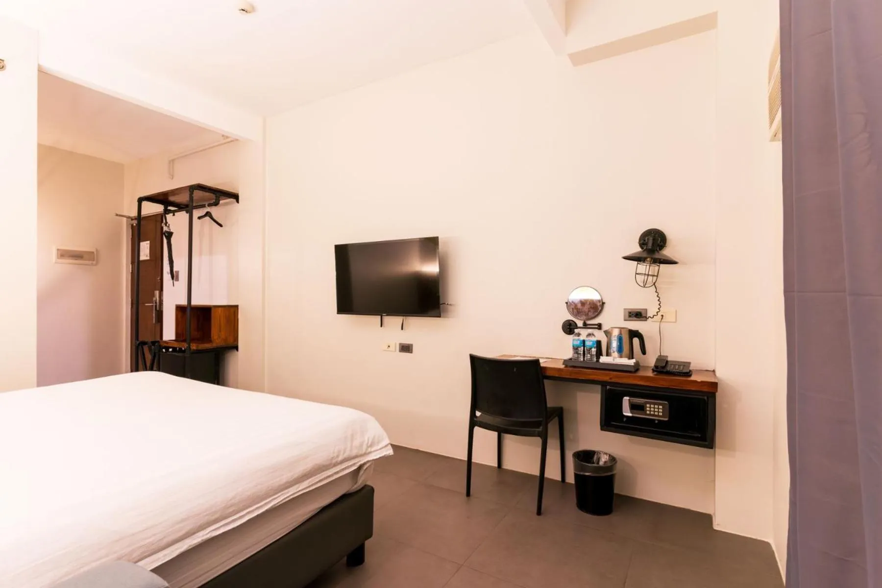 Bedroom, Bed in U Hotels Makati