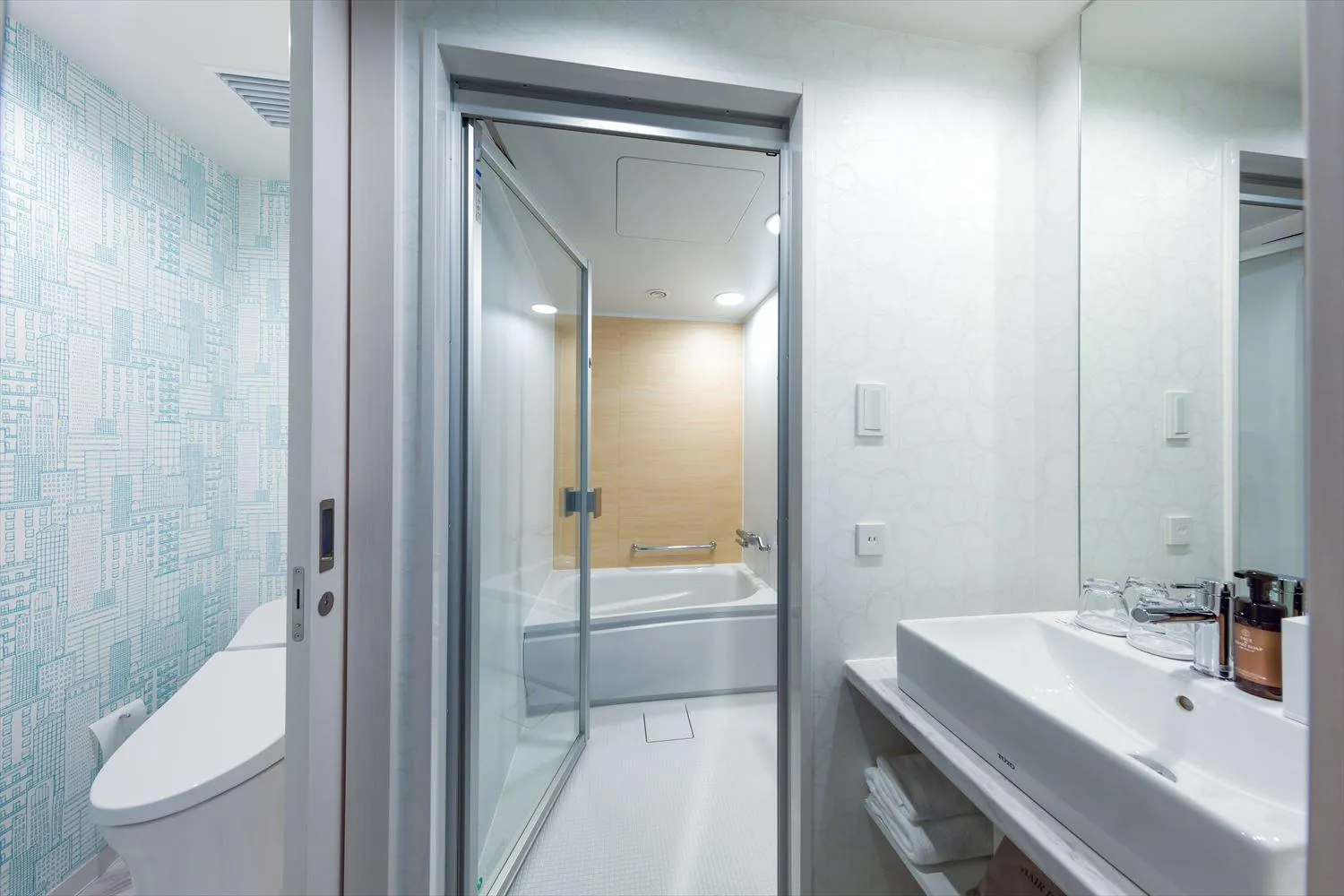 Bathroom in DEL style Nagoya Nayabashi by Daiwa Roynet Hotel