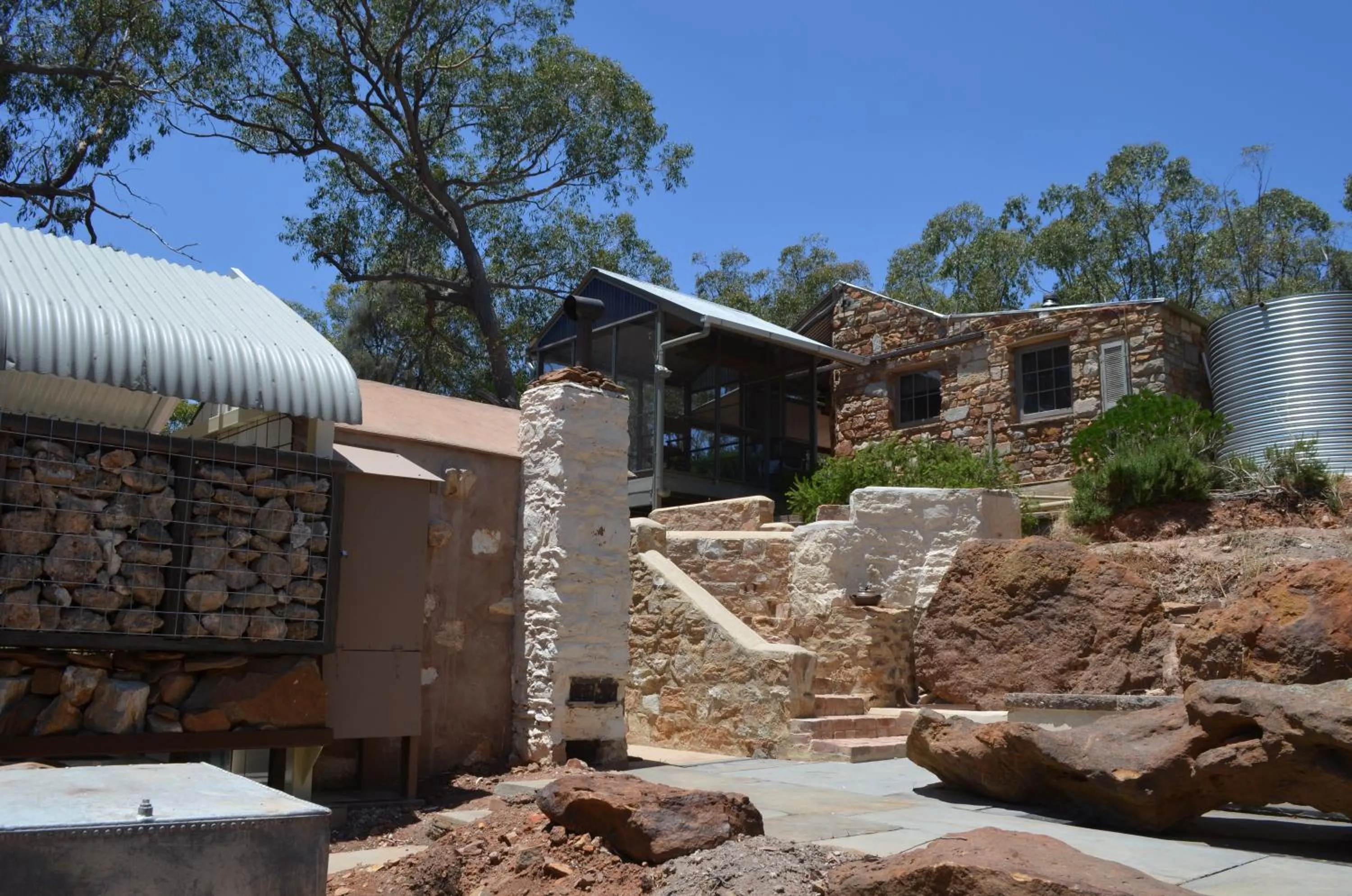 Property building in Trestrail Cottage Accommodation