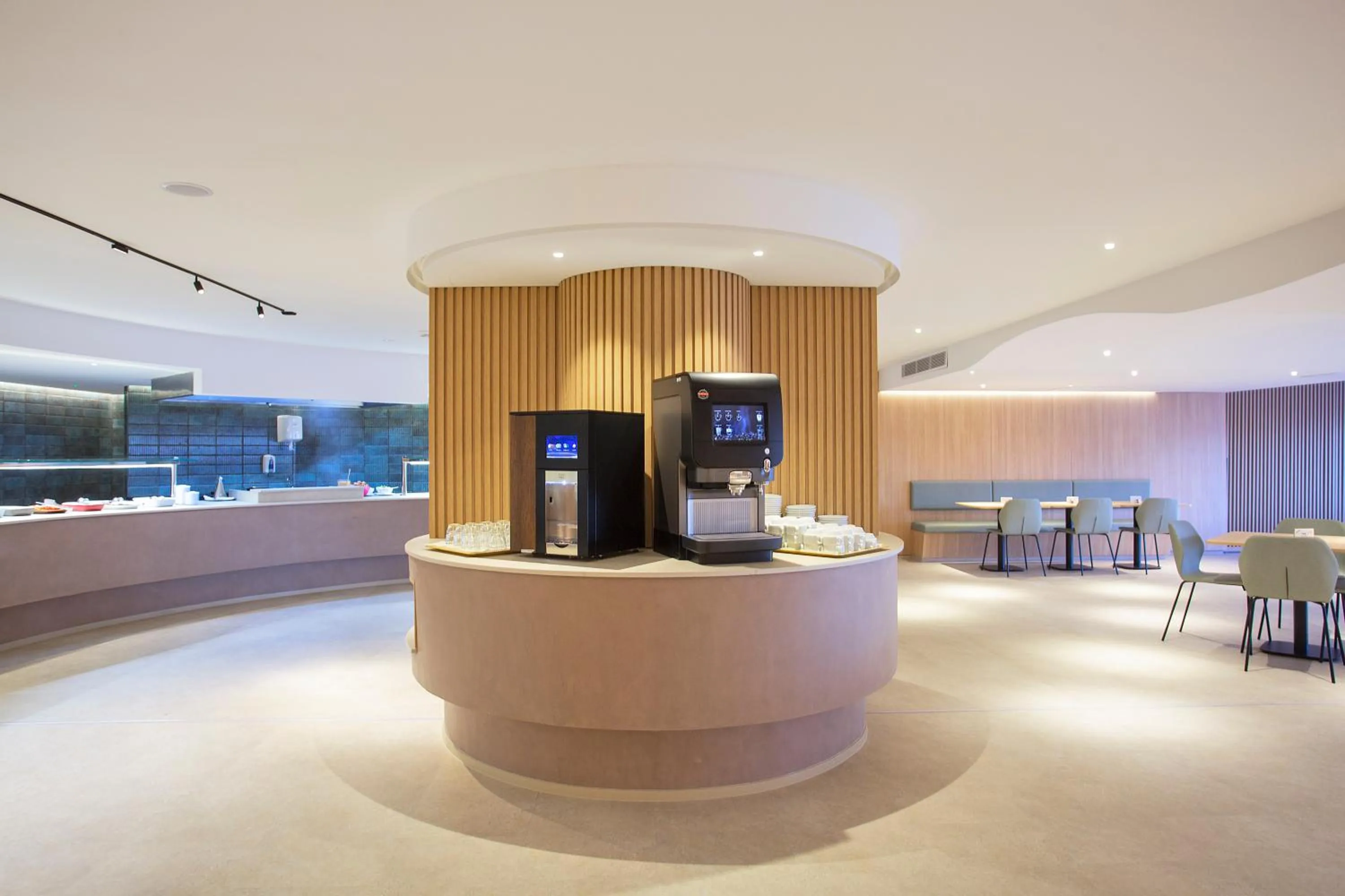 Restaurant/places to eat in Aparthotel Novo Mar