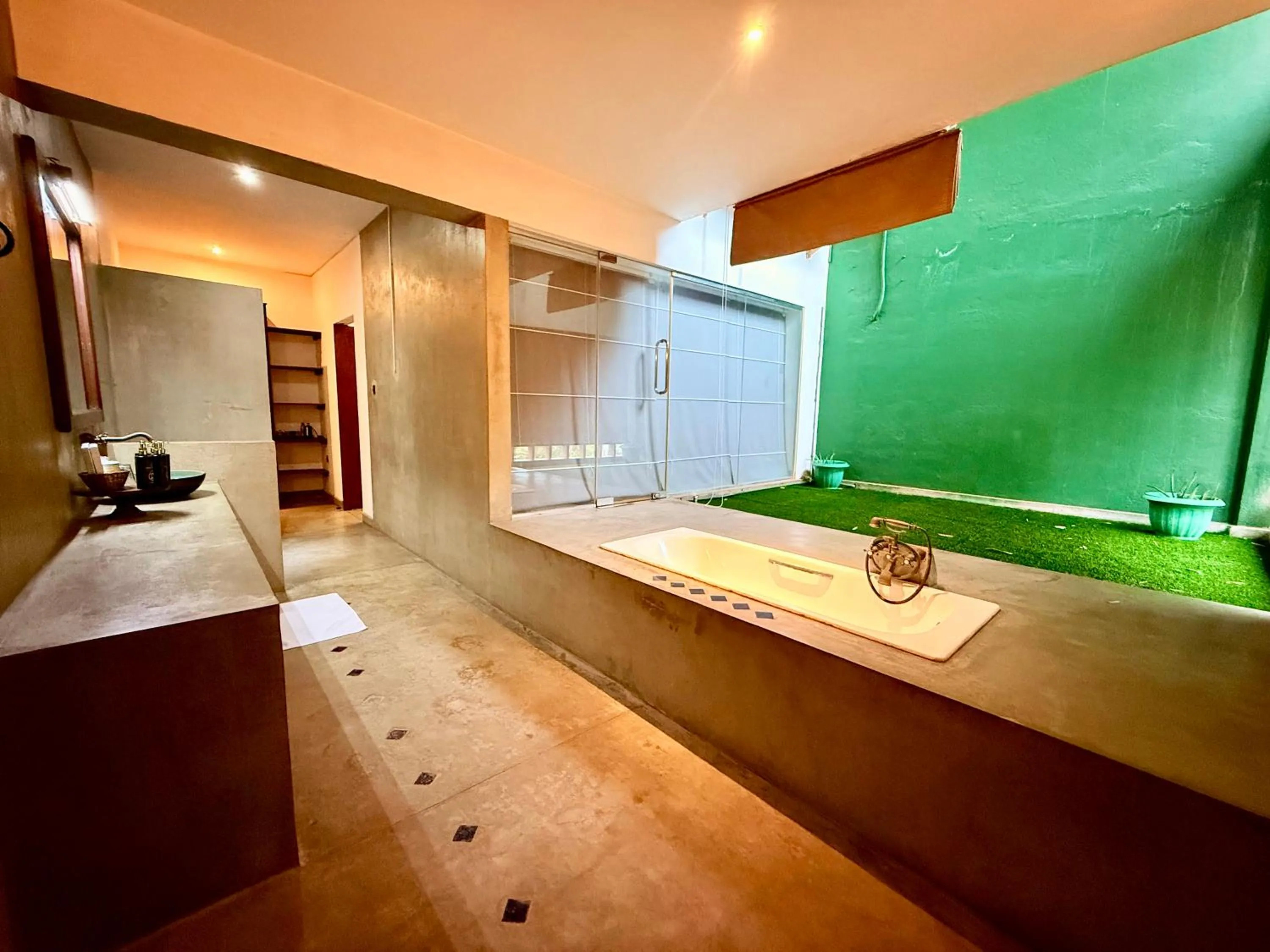 Shower in Coza Ceylon