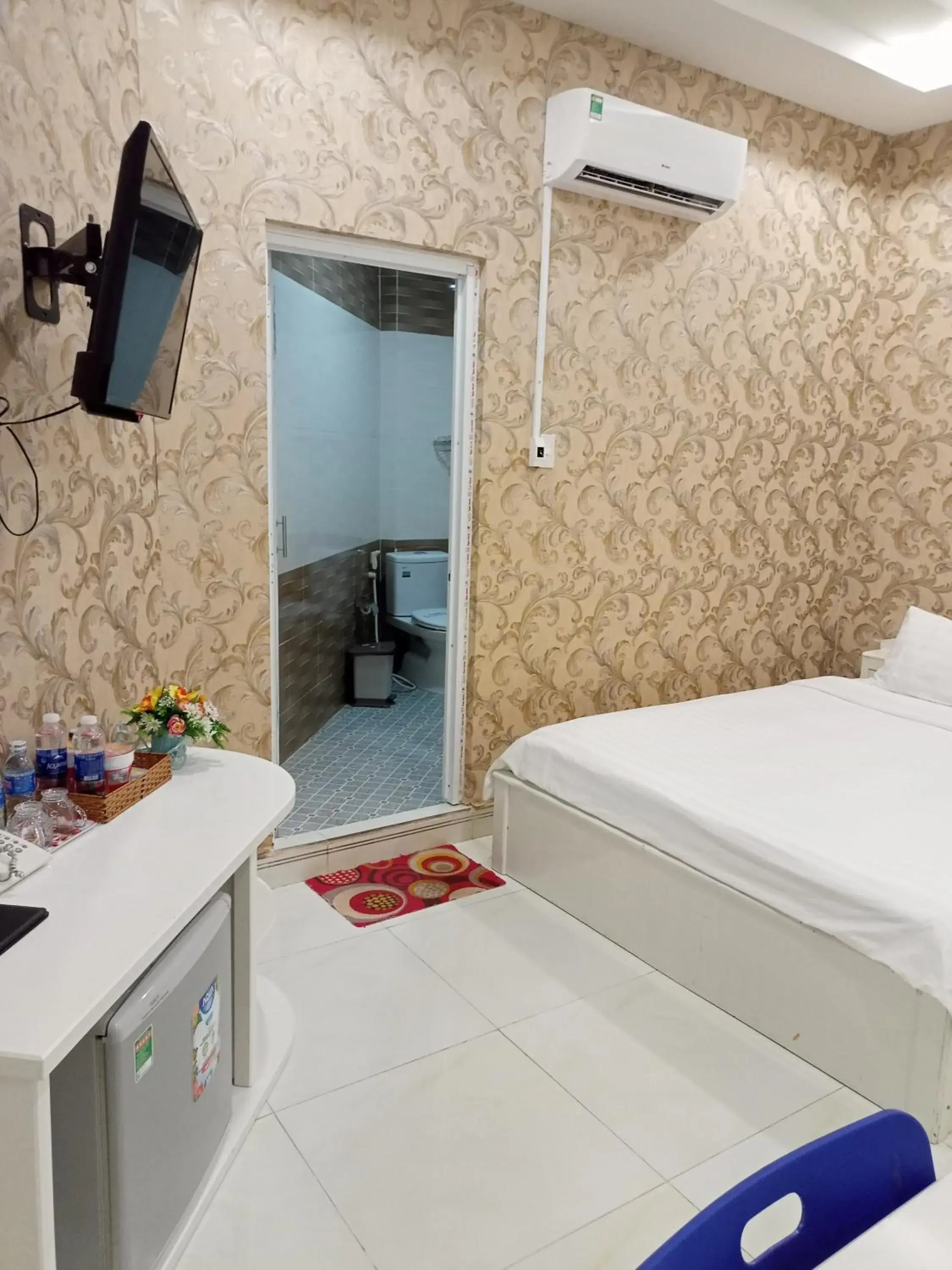 Standard King Room - single occupancy in VẠN LỘC HOTEL Standard King Room - single occupancy in VẠN LỘC HOTEL