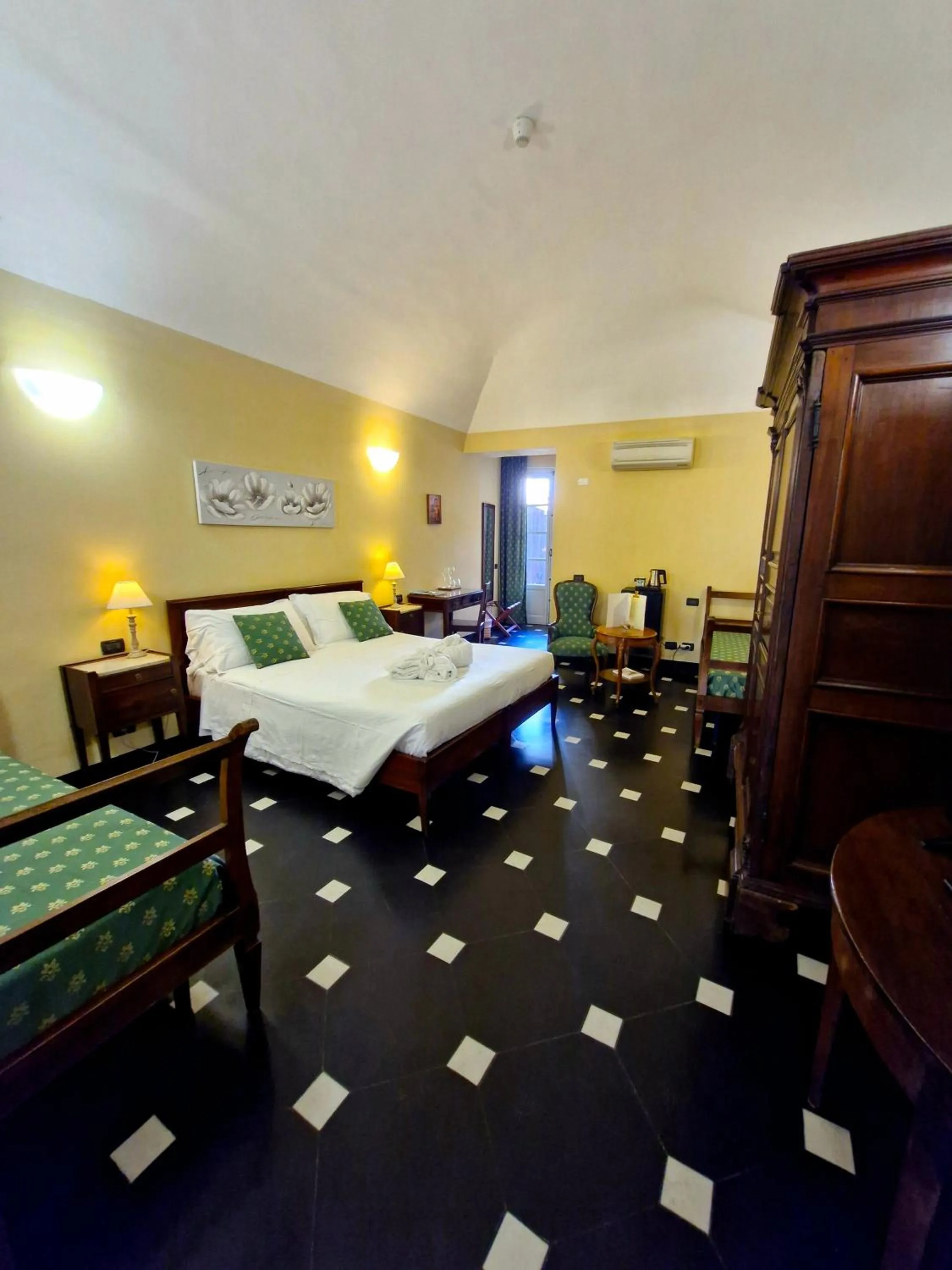 Bed in Palazzo Vescovile Hotel