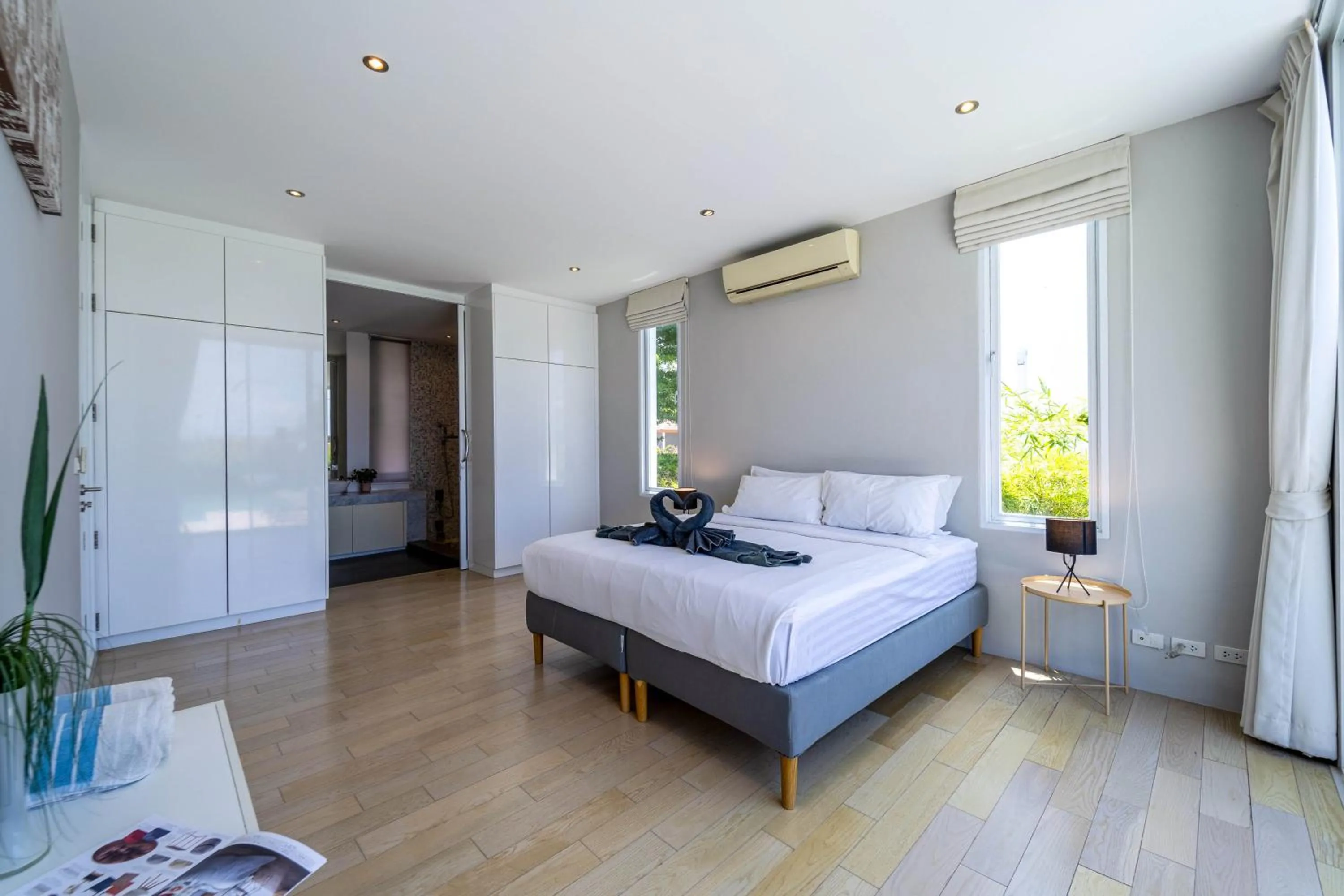 Bed in Phu Montra Villa With Ocean View PM-A4