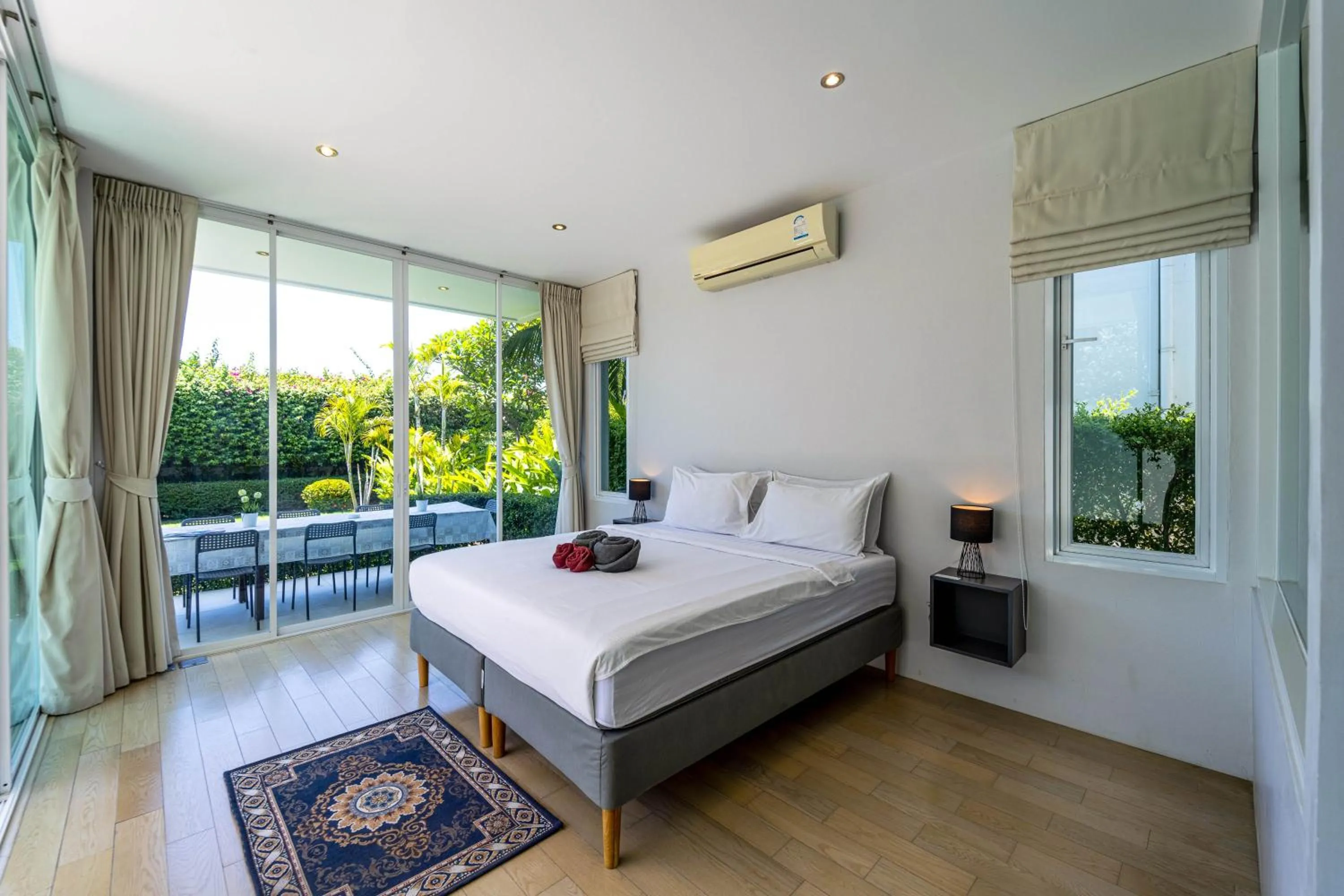 Bed in Phu Montra Villa With Ocean View PM-A4