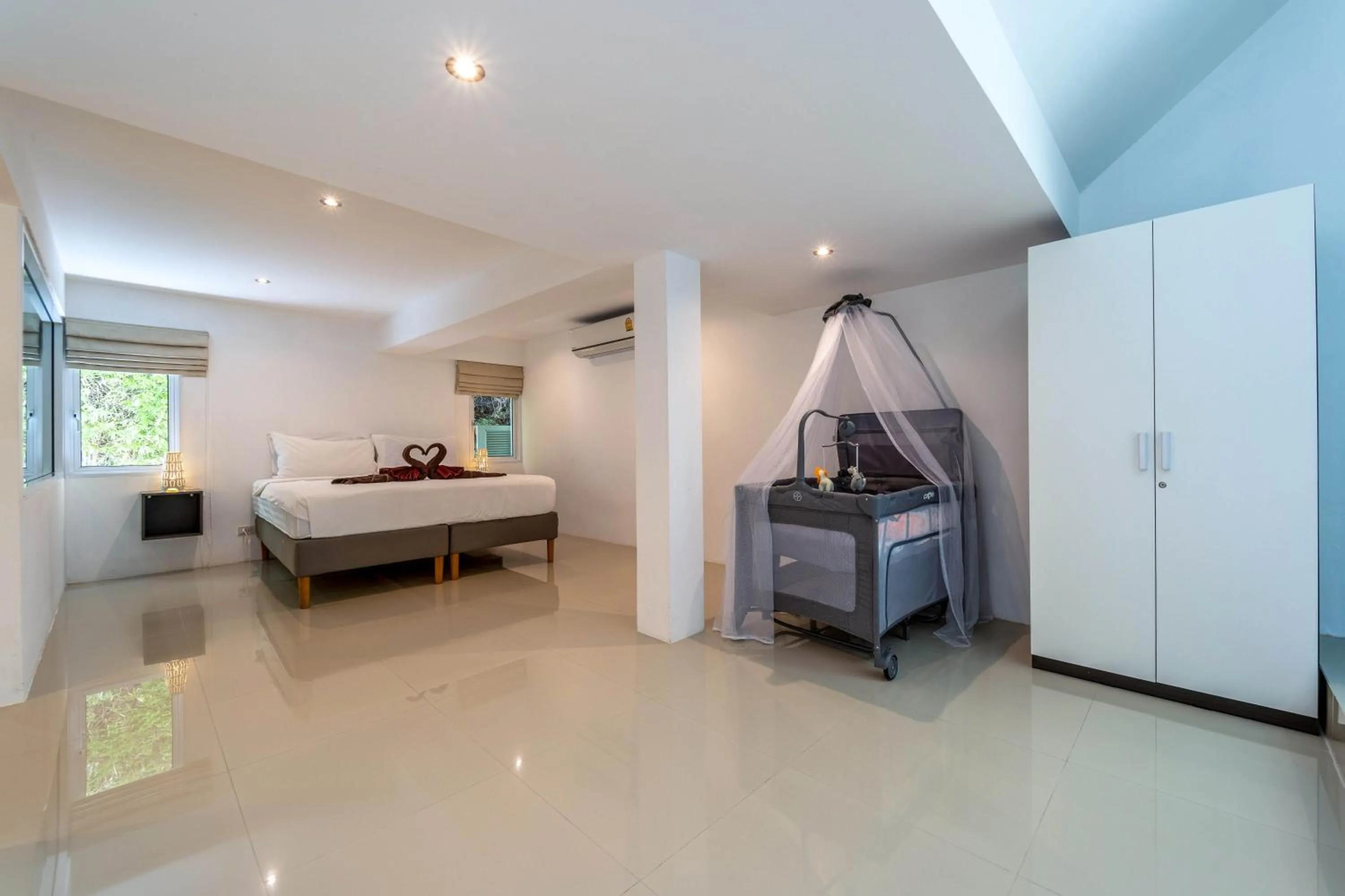 Bed in Phu Montra Villa With Ocean View PM-A4