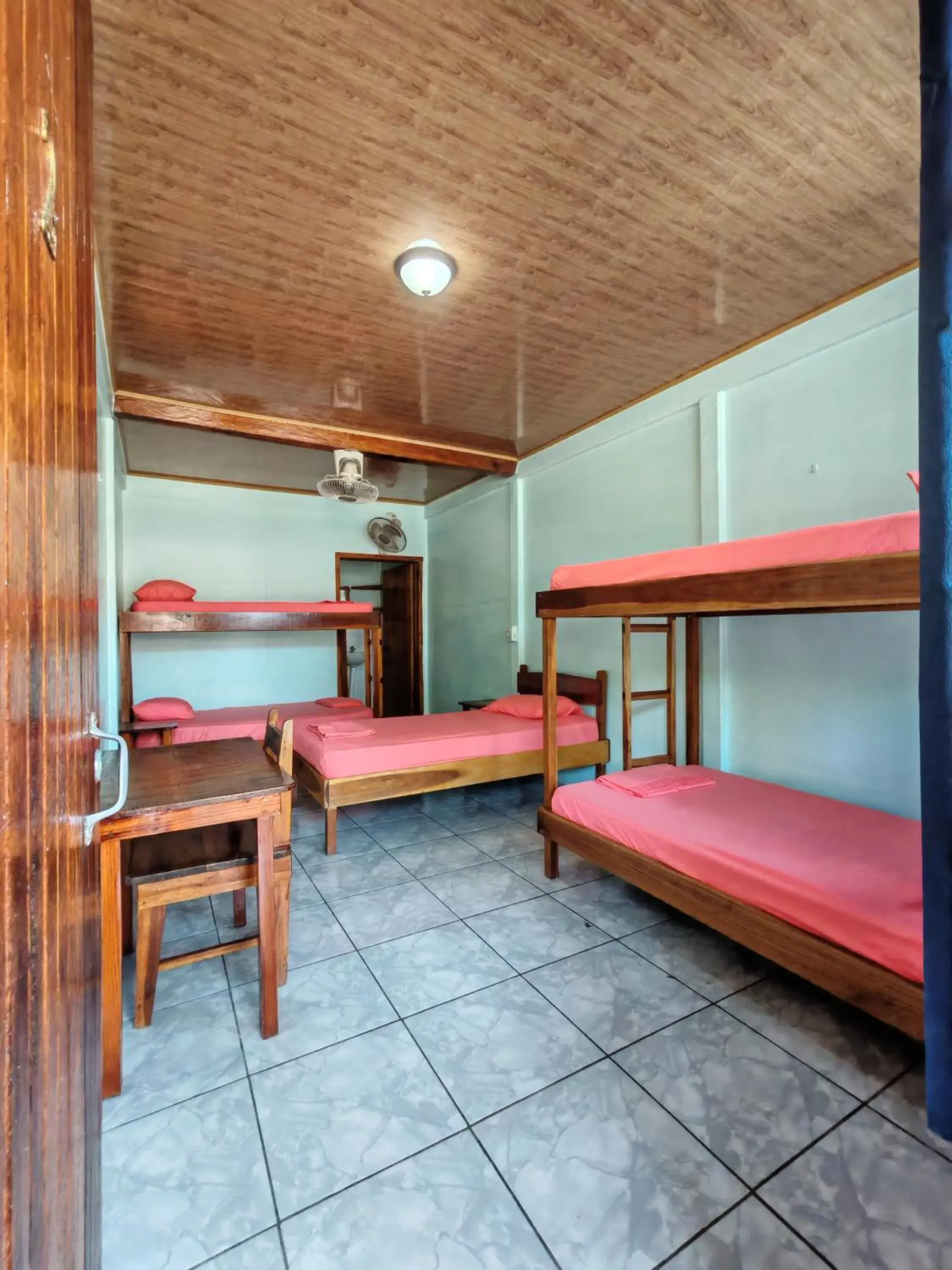 Family Room with Private Bathroom in Cabinas Popular Family Room with Private Bathroom in Cabinas Popular