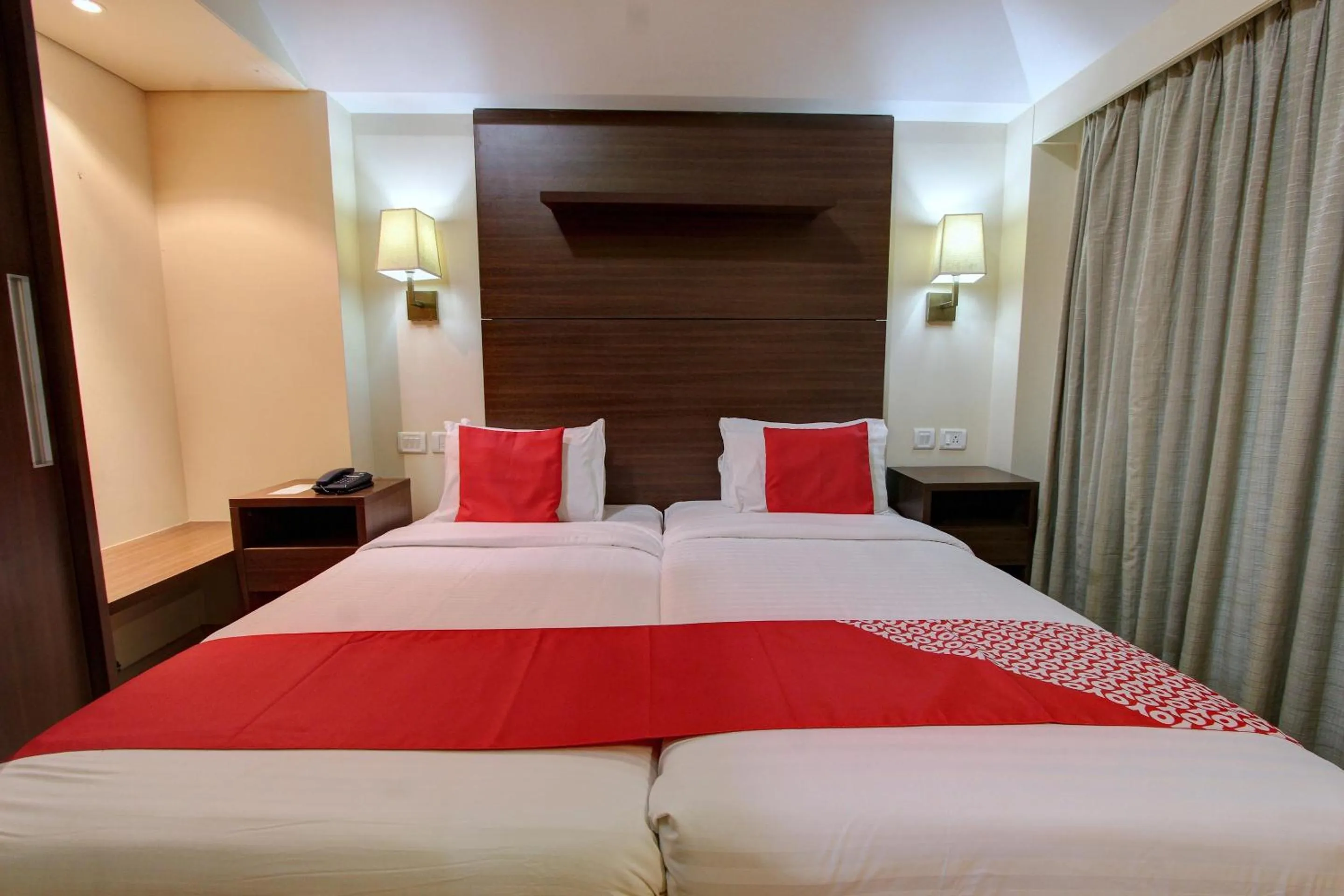 Bedroom, Bed in Golden Amoon Resort