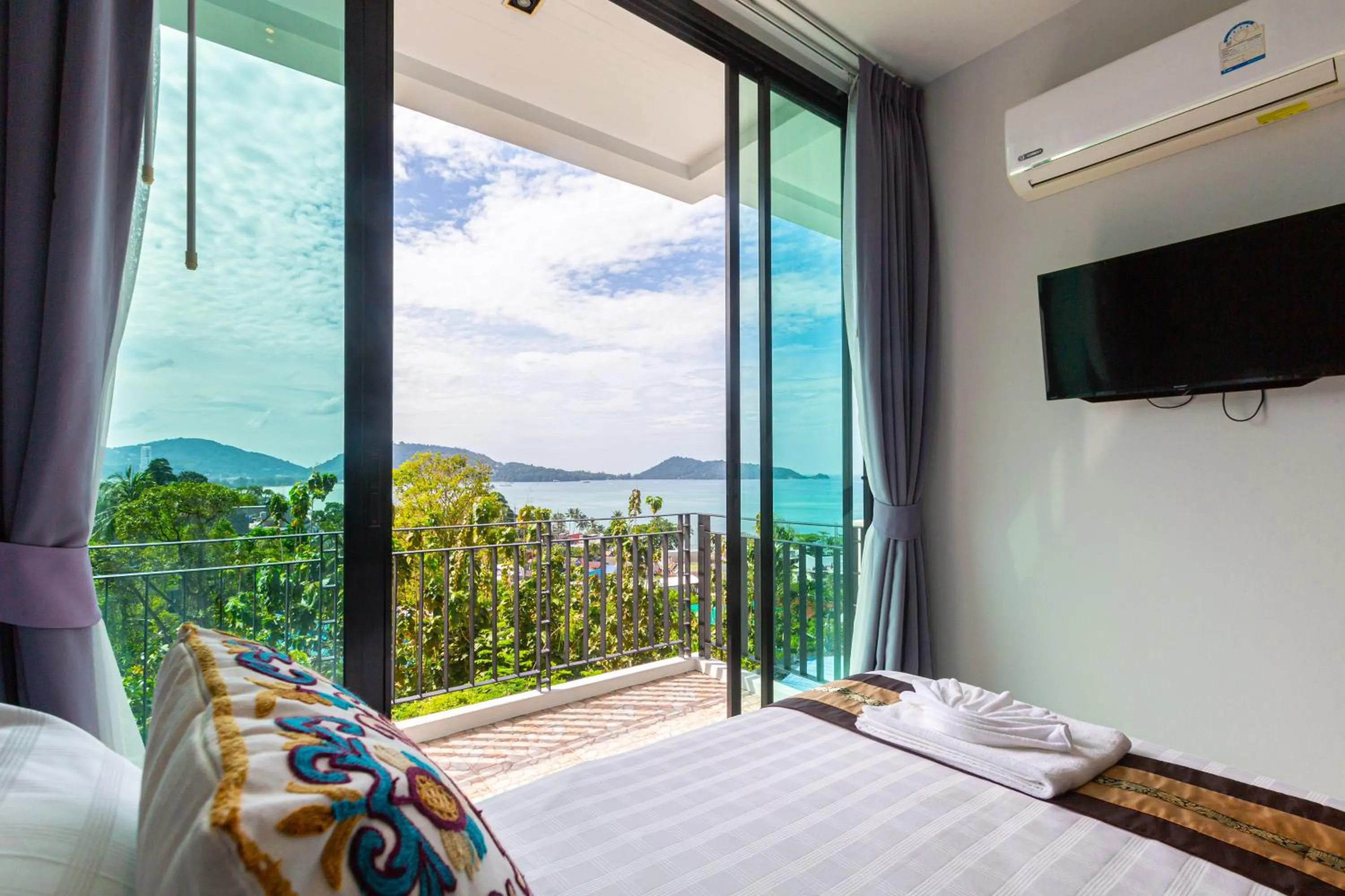 Natural landscape, Bed in Rossarin Sea View Patong