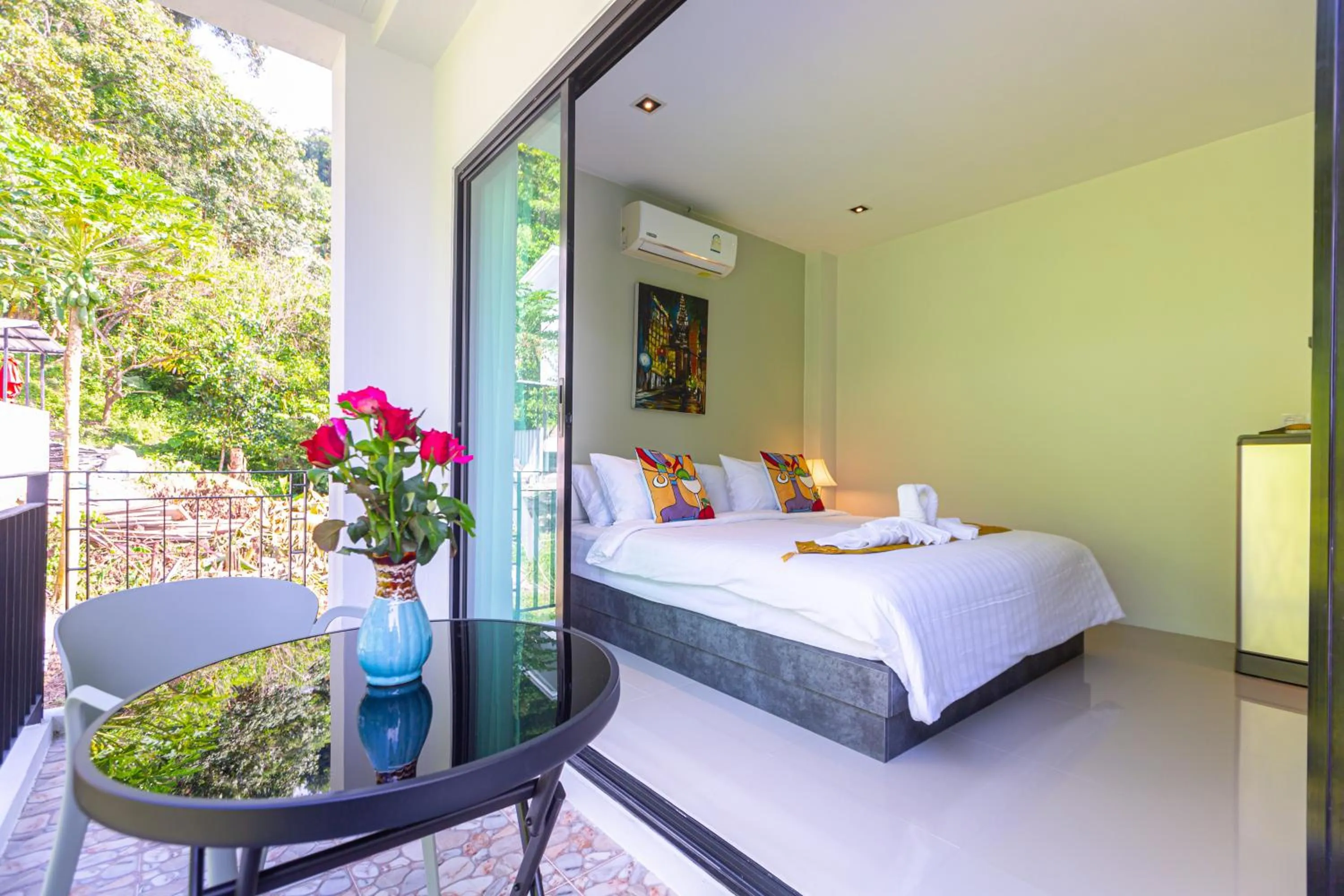 Balcony/Terrace, Bed in Rossarin Sea View Patong