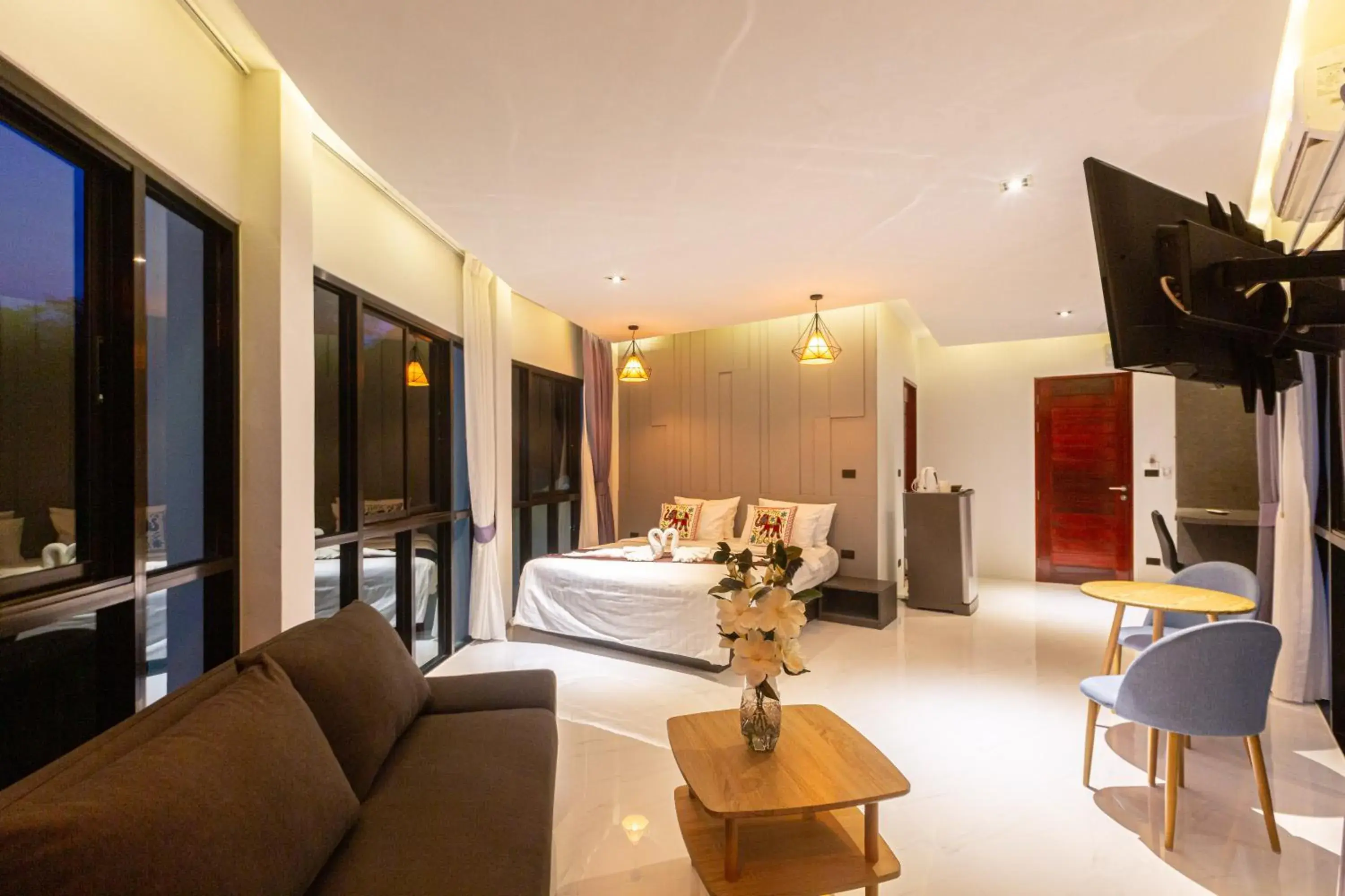 Superior Suite with Sea View in Rossarin Sea View Patong Superior Suite with Sea View in Rossarin Sea View Patong