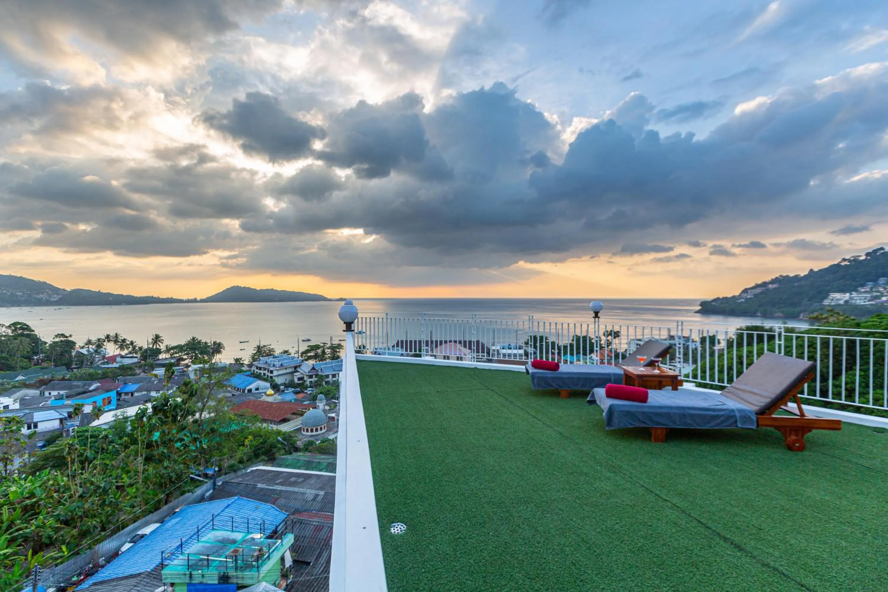 Mountain view in Rossarin Sea View Patong