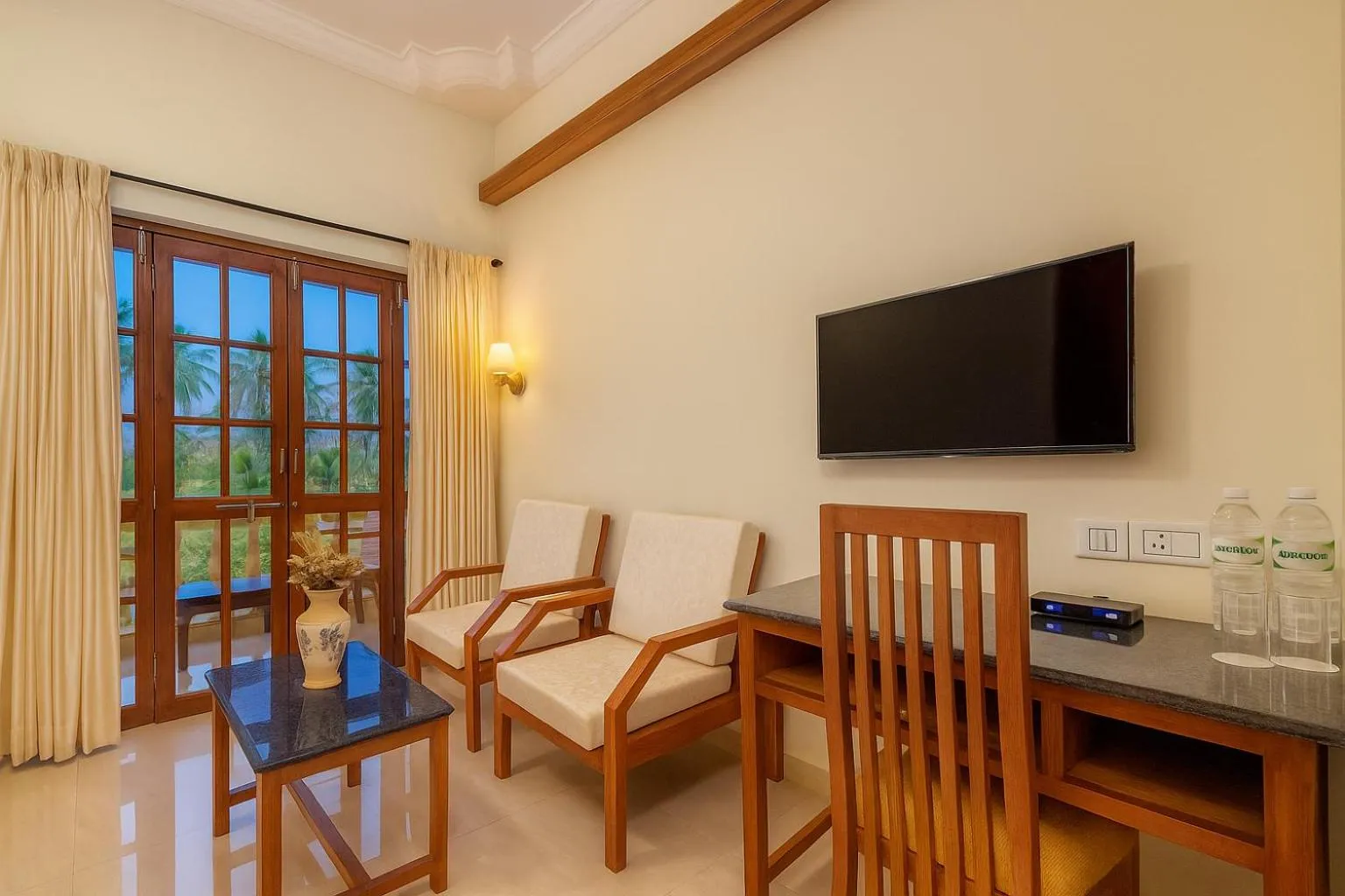 Seating area in Sonikas Leisure