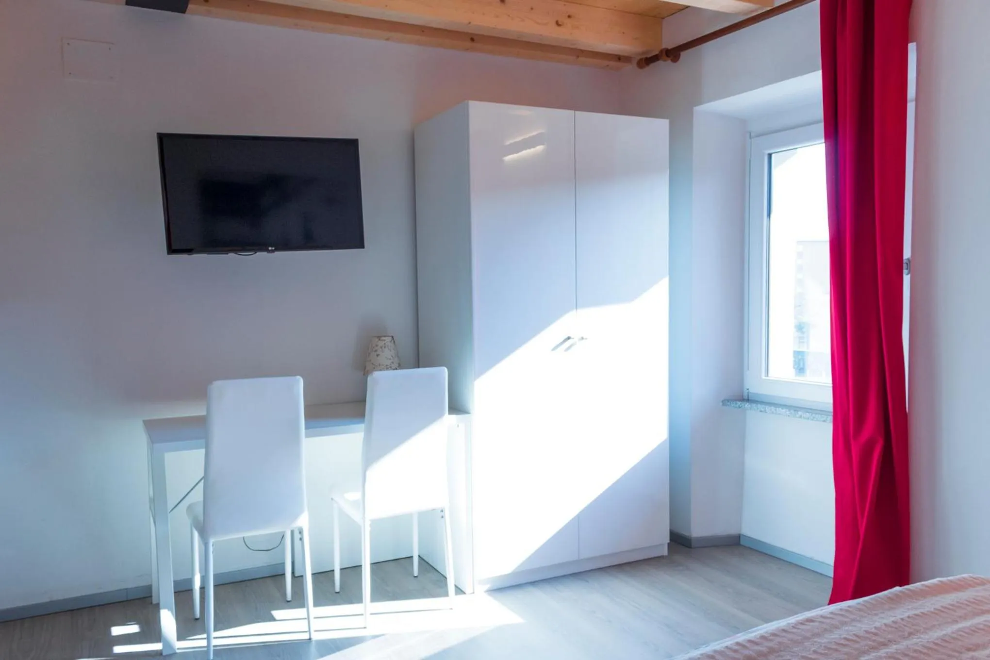 TV and multimedia, Bed in Marigold