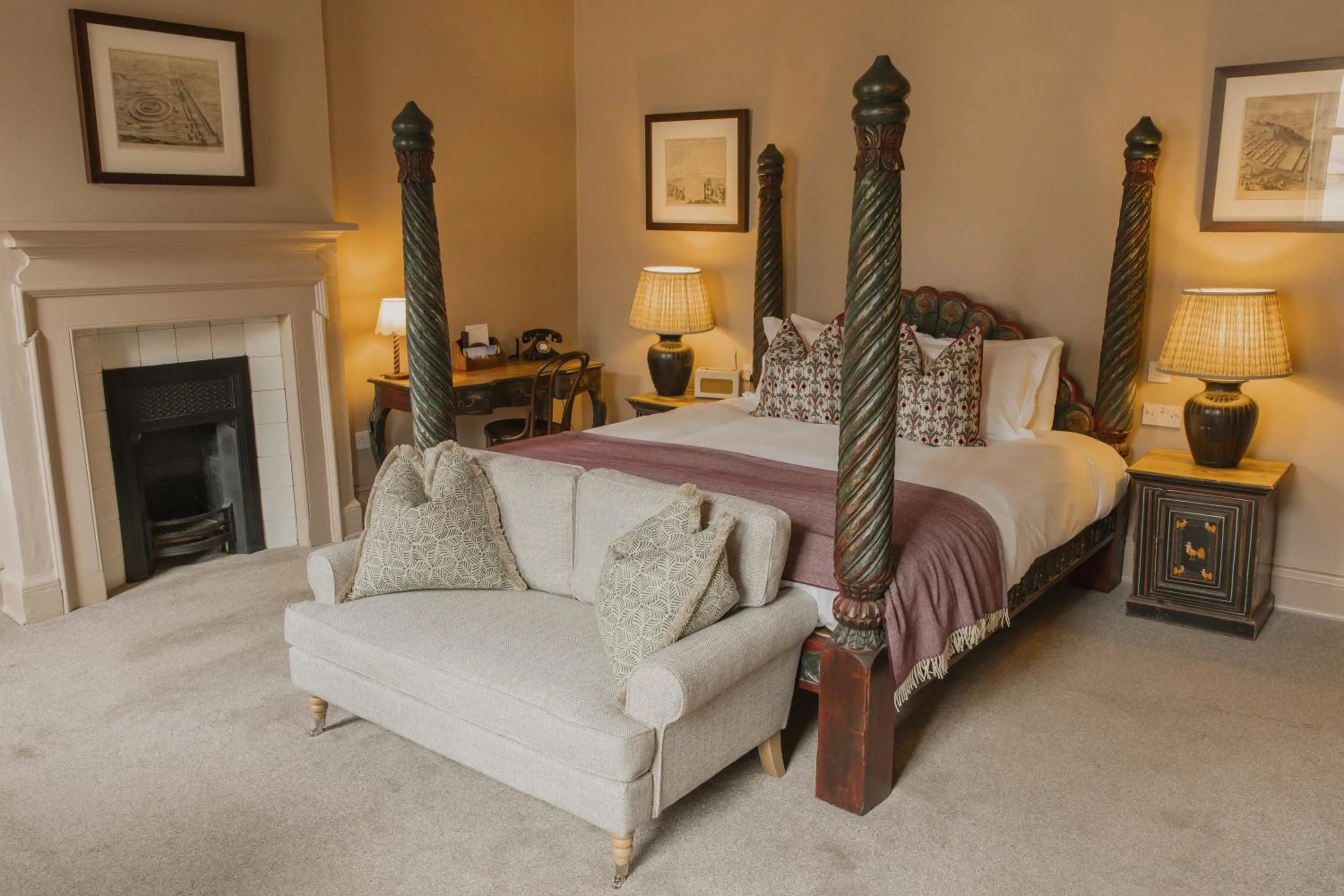 Bedroom, Bed in The William Cecil