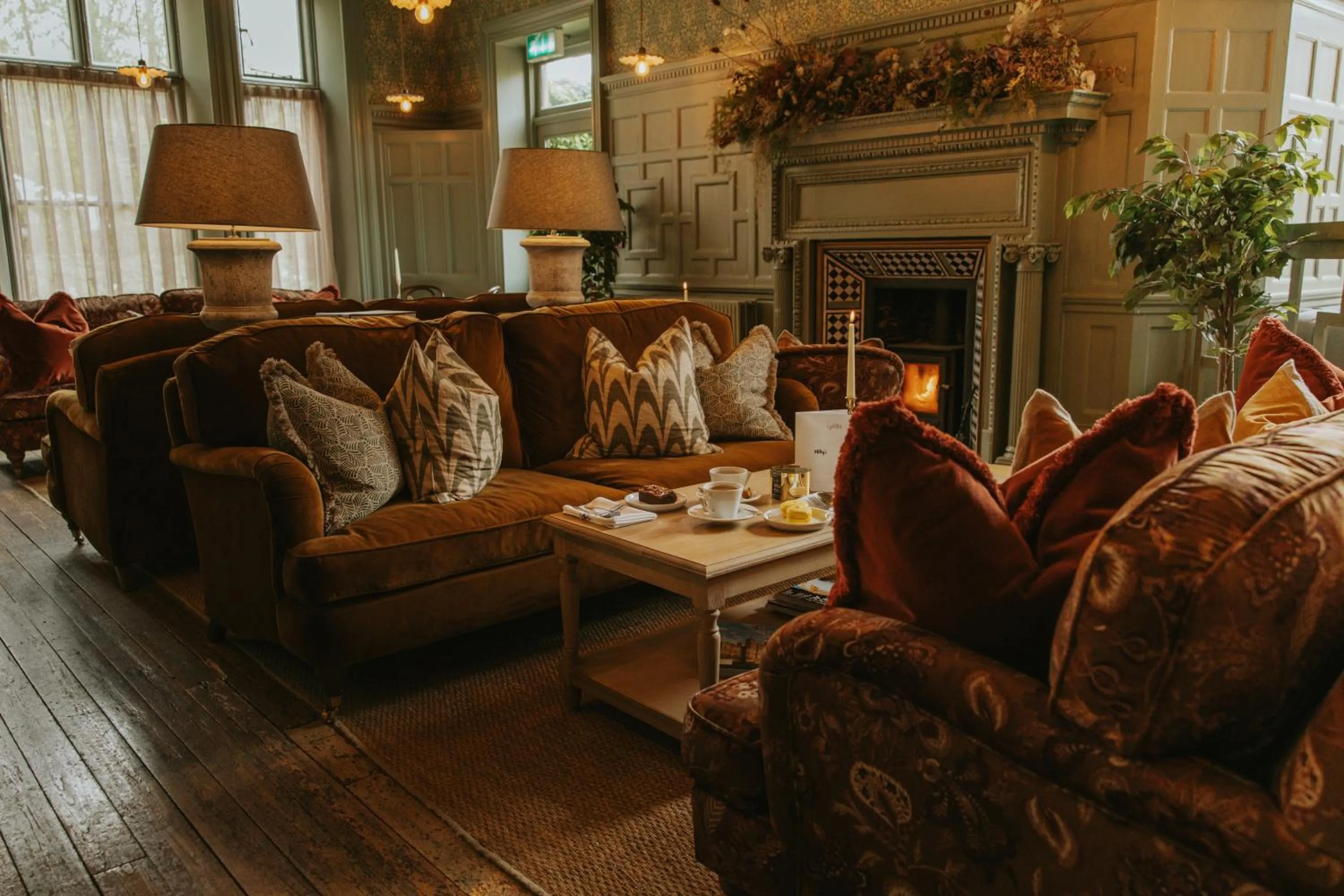 Lounge or bar in The William Cecil