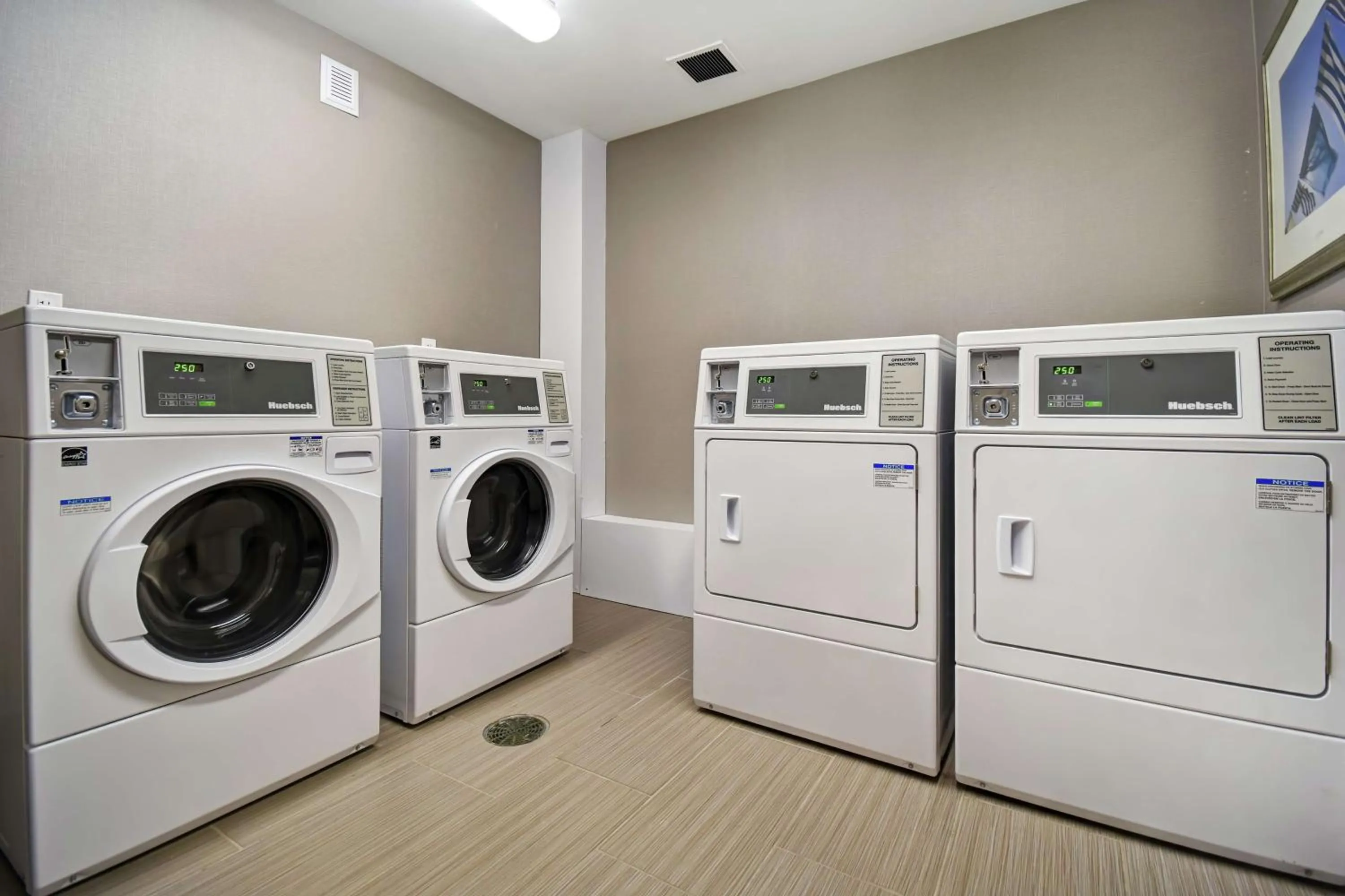 On-site shops in Homewood Suites by Hilton Novi Detroit