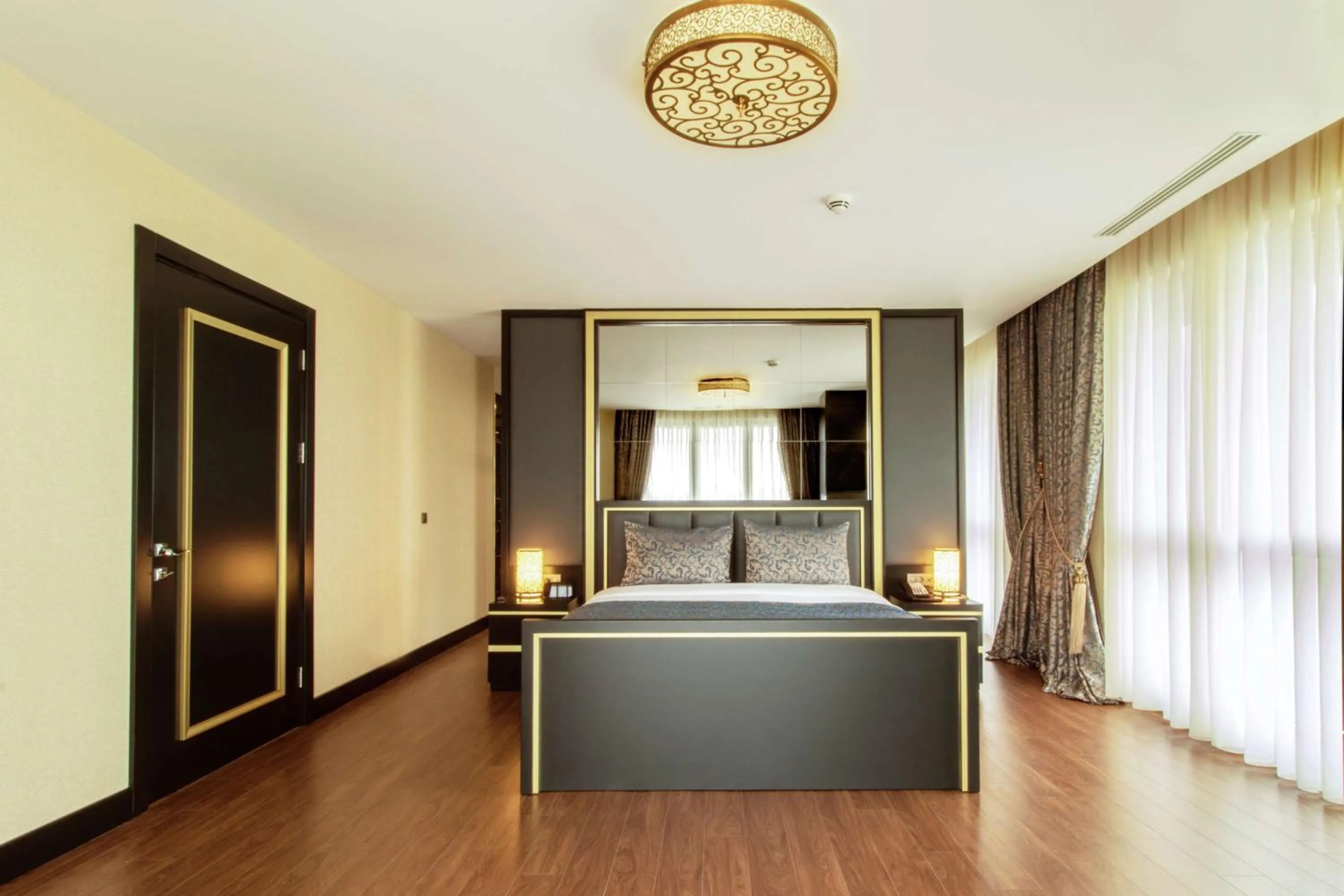 Bed in Hilton Garden Inn Yalova