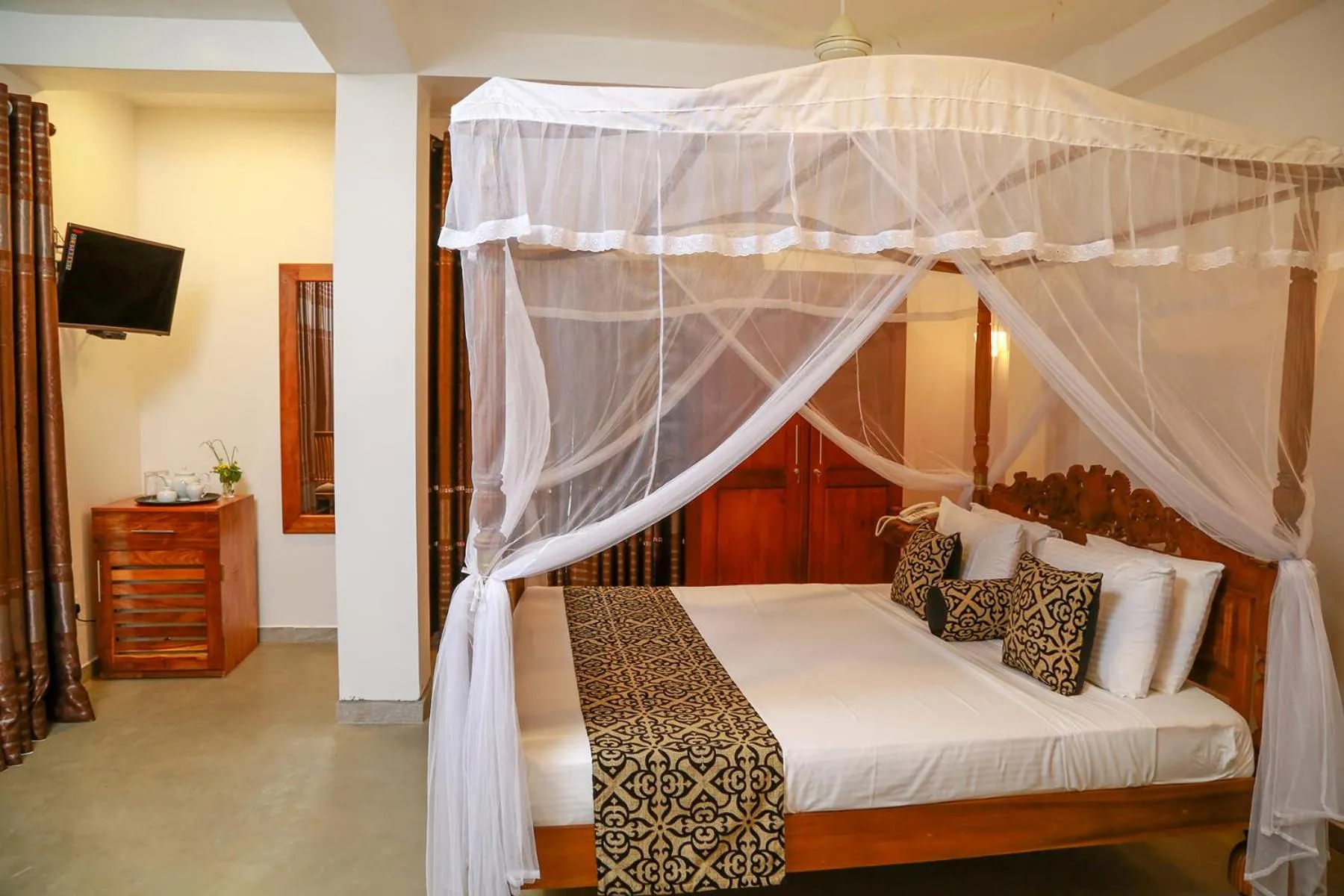 Photo of the whole room, Bed in Top Secret Beach Hotel