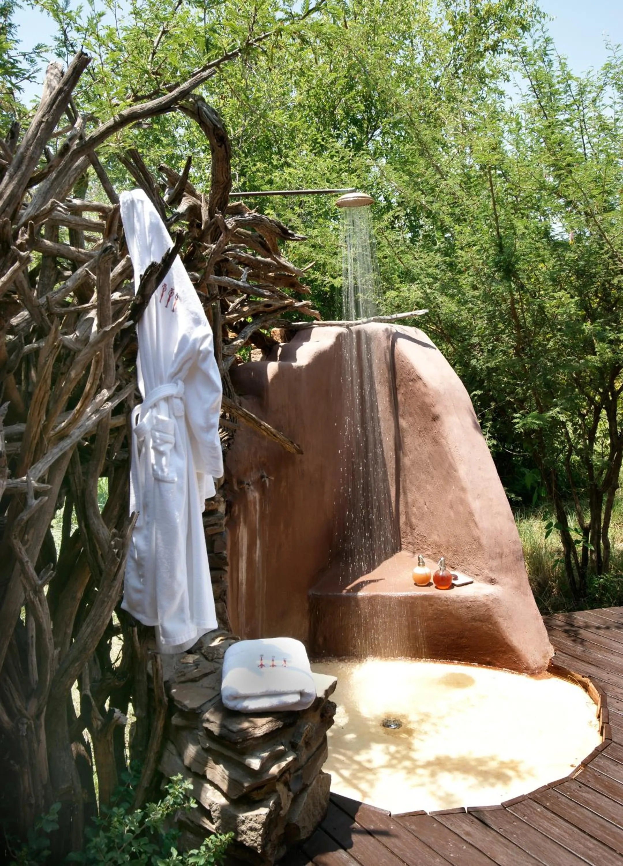 Bathroom in Impodimo Game Lodge