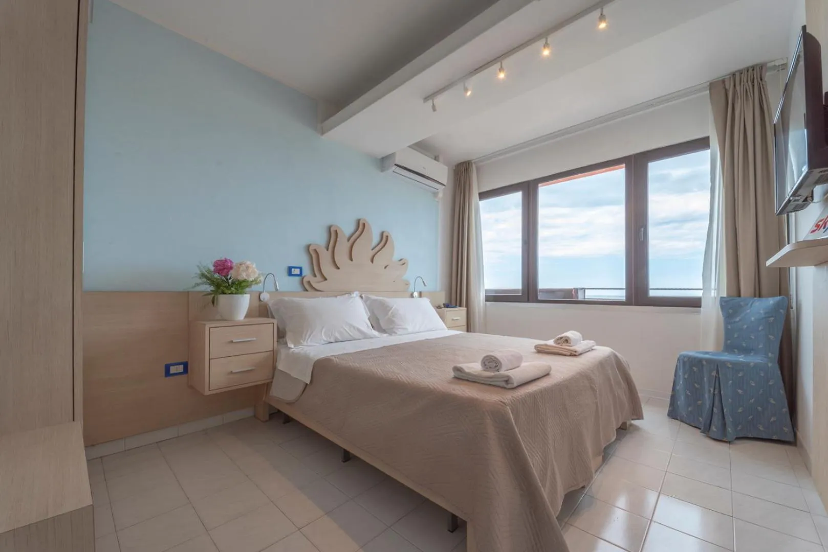 Bed in Hotel Giorgetti Orange