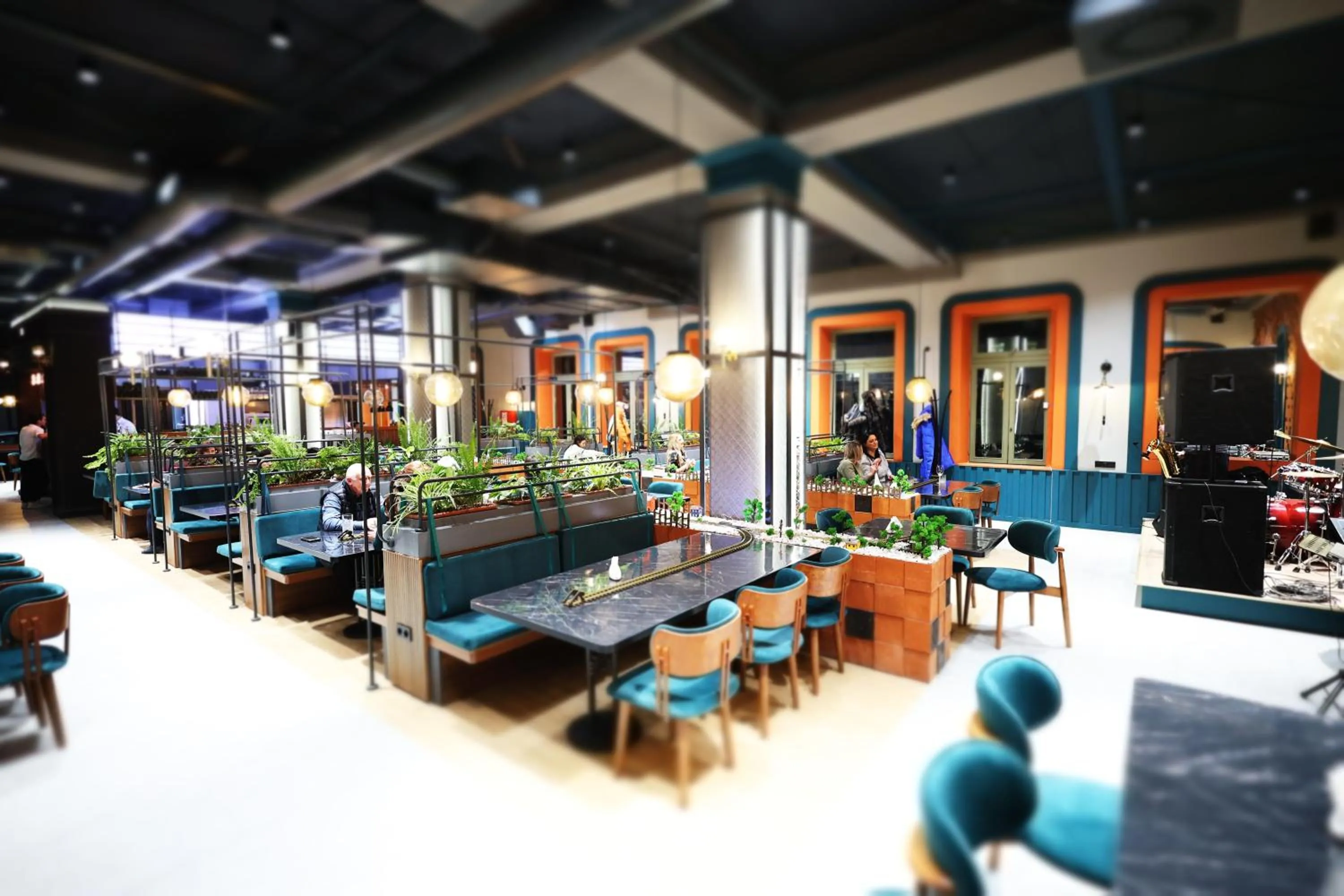 Restaurant/places to eat in Araks Hotel Complex