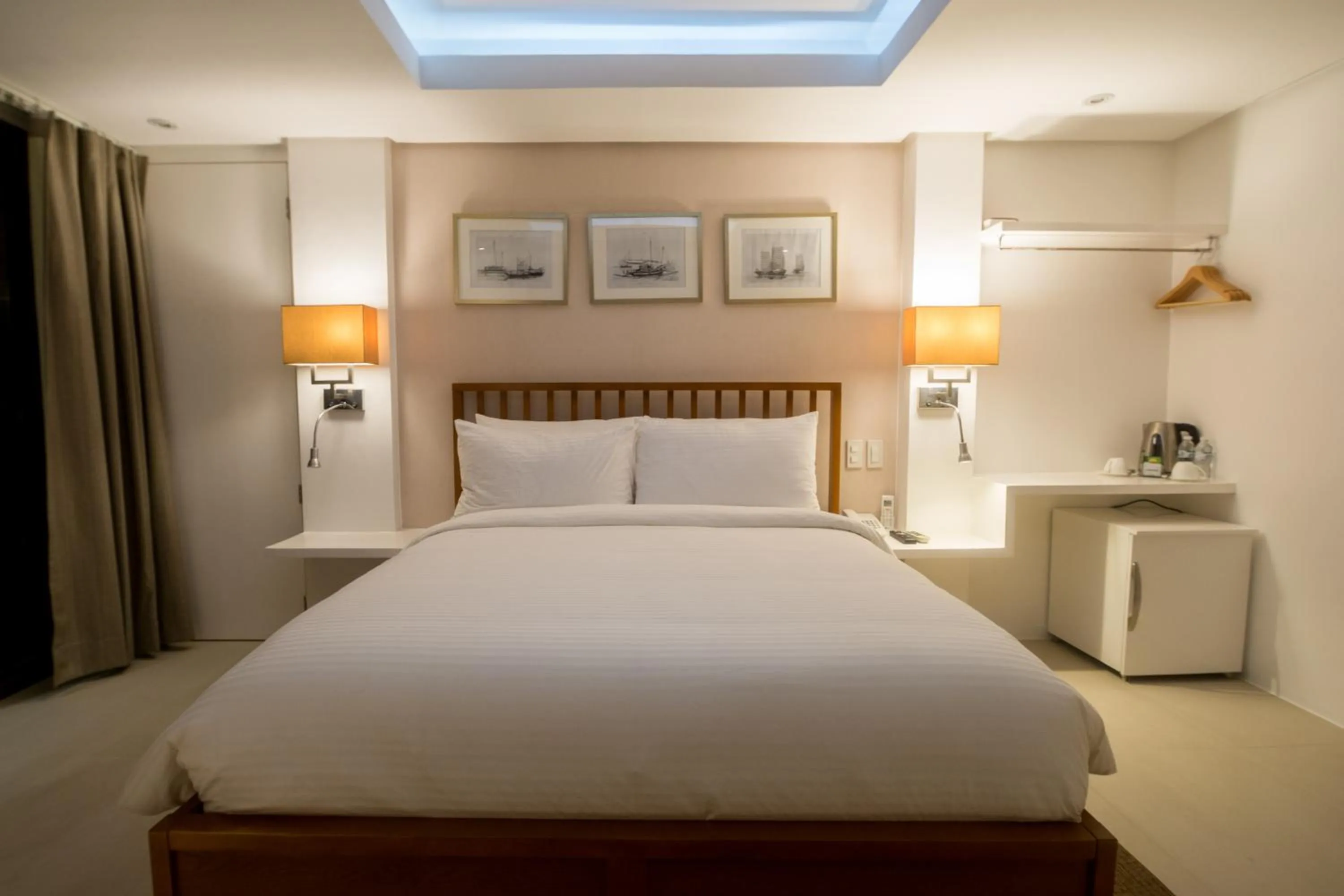 Photo of the whole room, Bed in Signature Boracay Blue