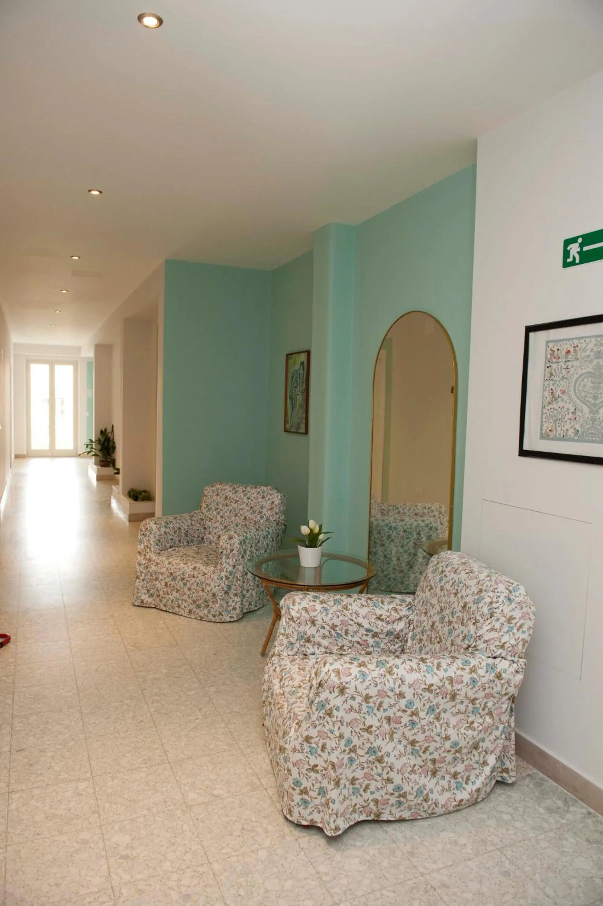 Communal lounge/ TV room in Hotel Venere