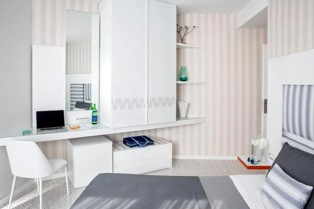 View (from property/room), Bed in Villa Aragonese Rooms