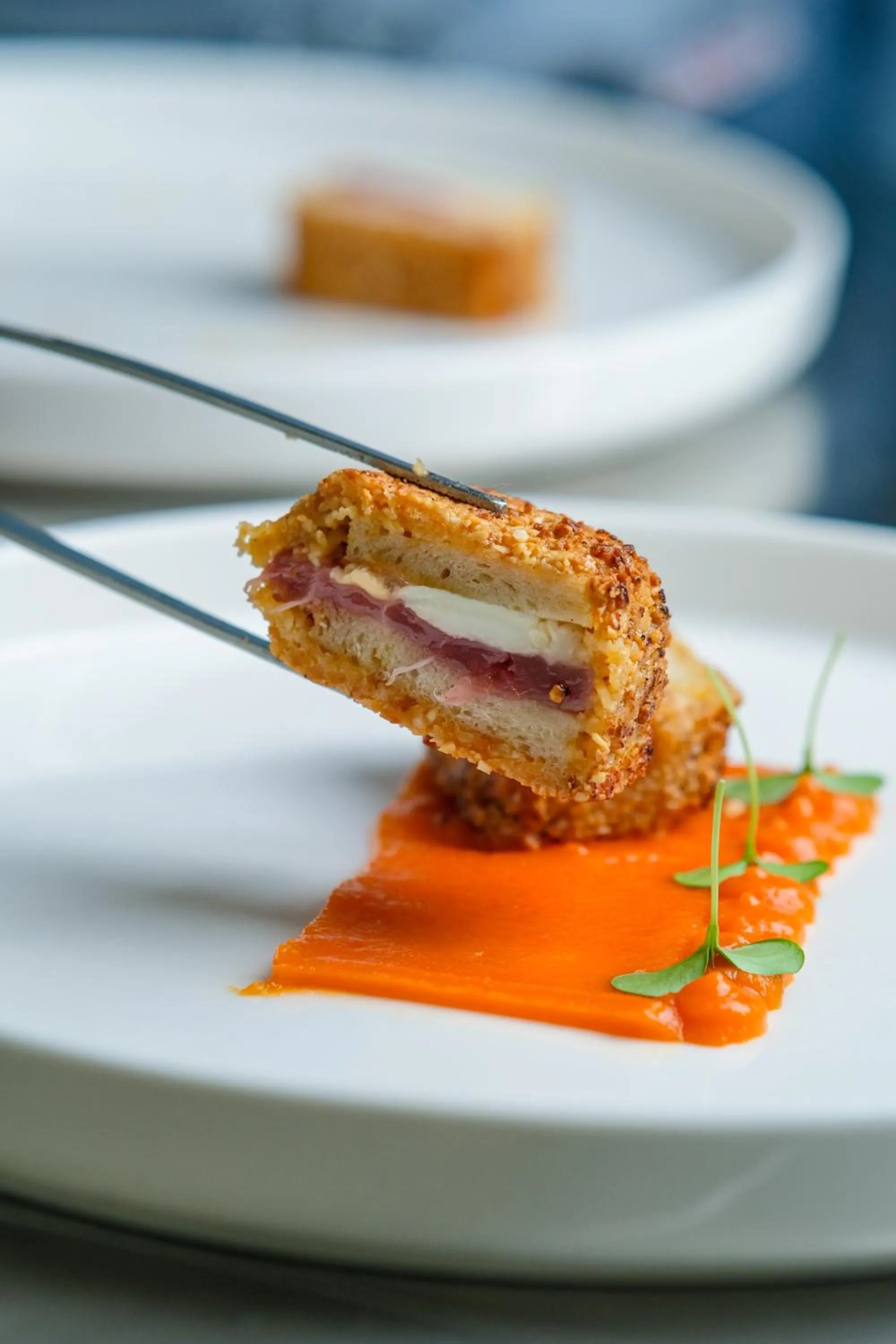 Restaurant/places to eat in Villa Aragonese Rooms