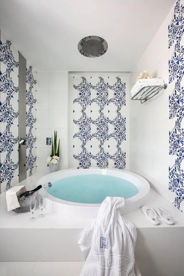 Shower in Villa Aragonese Rooms