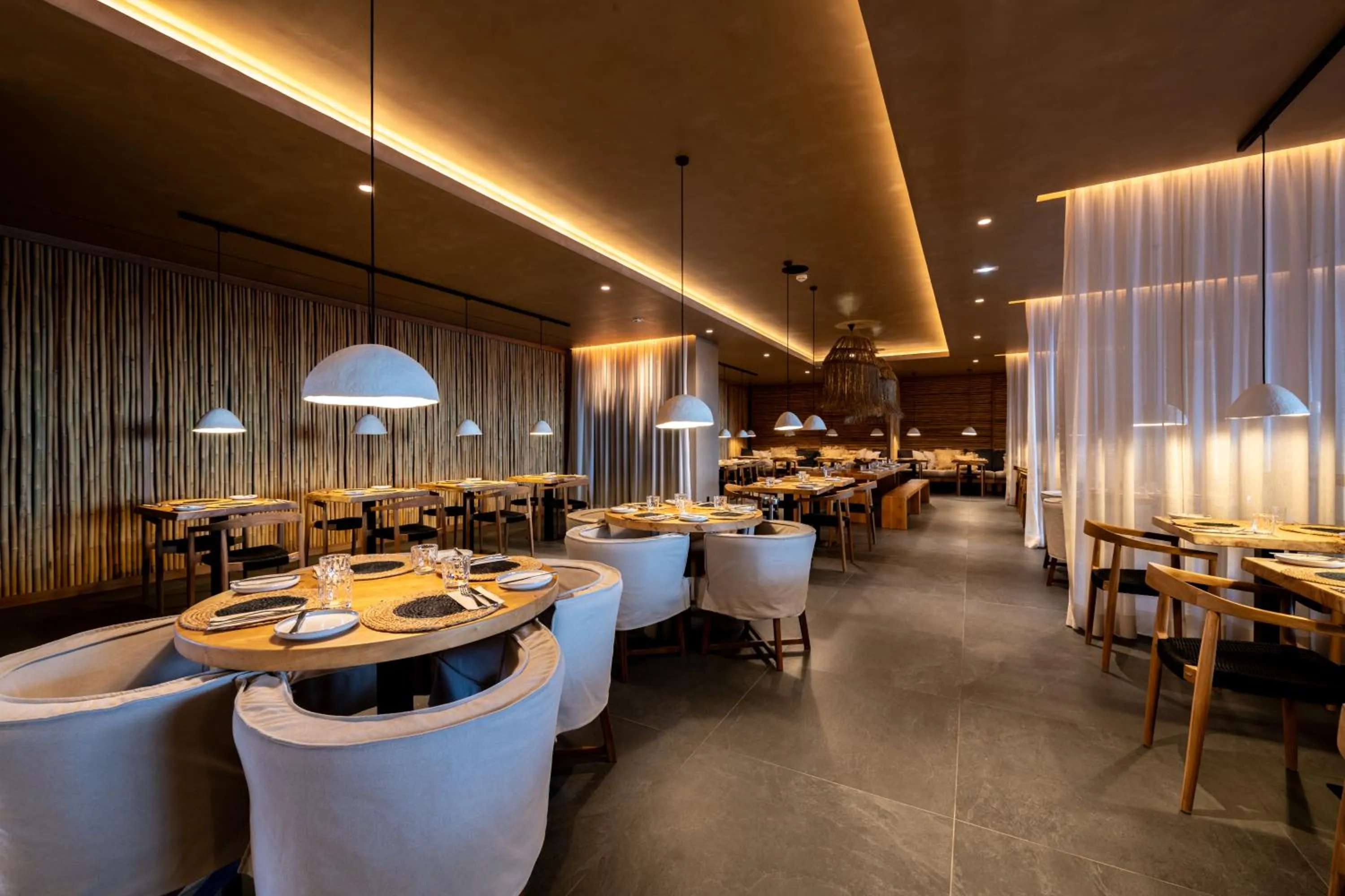 Restaurant/places to eat in Belmar Spa & Beach Resort