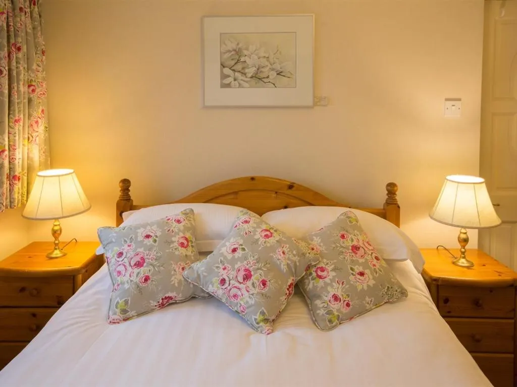 Bedroom, Bed in The Barrel Inn