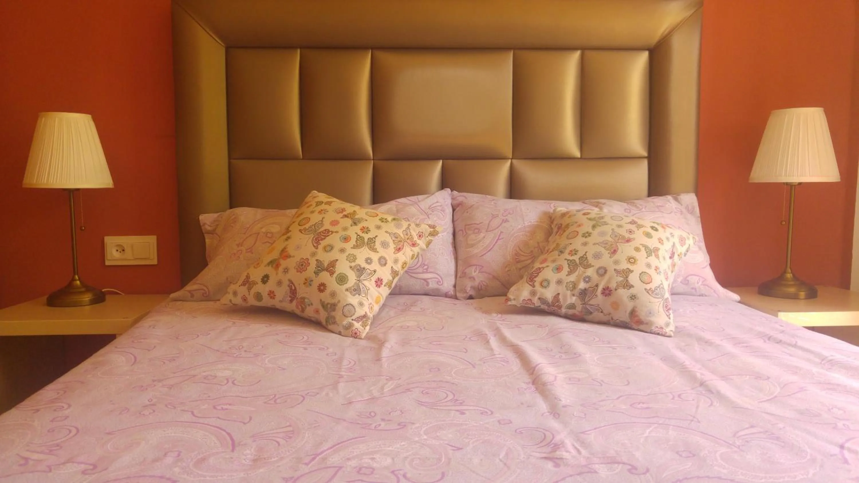 Photo of the whole room in Hospederia V Centenario