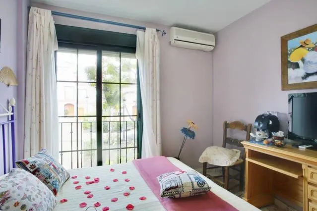 Photo of the whole room in Hospederia V Centenario