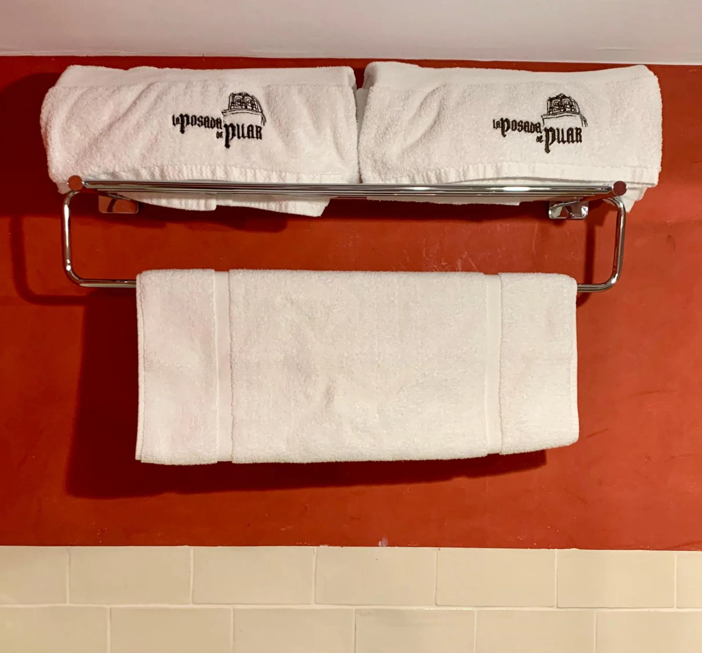 Bathroom, Bed in Suites La Posada De Pilar