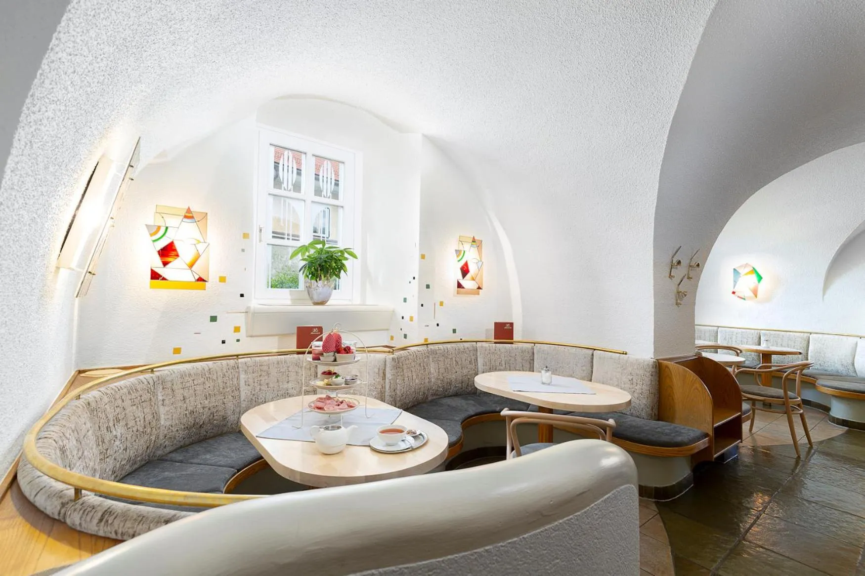 Restaurant/places to eat in Hotel-Restaurant-Café Krainer