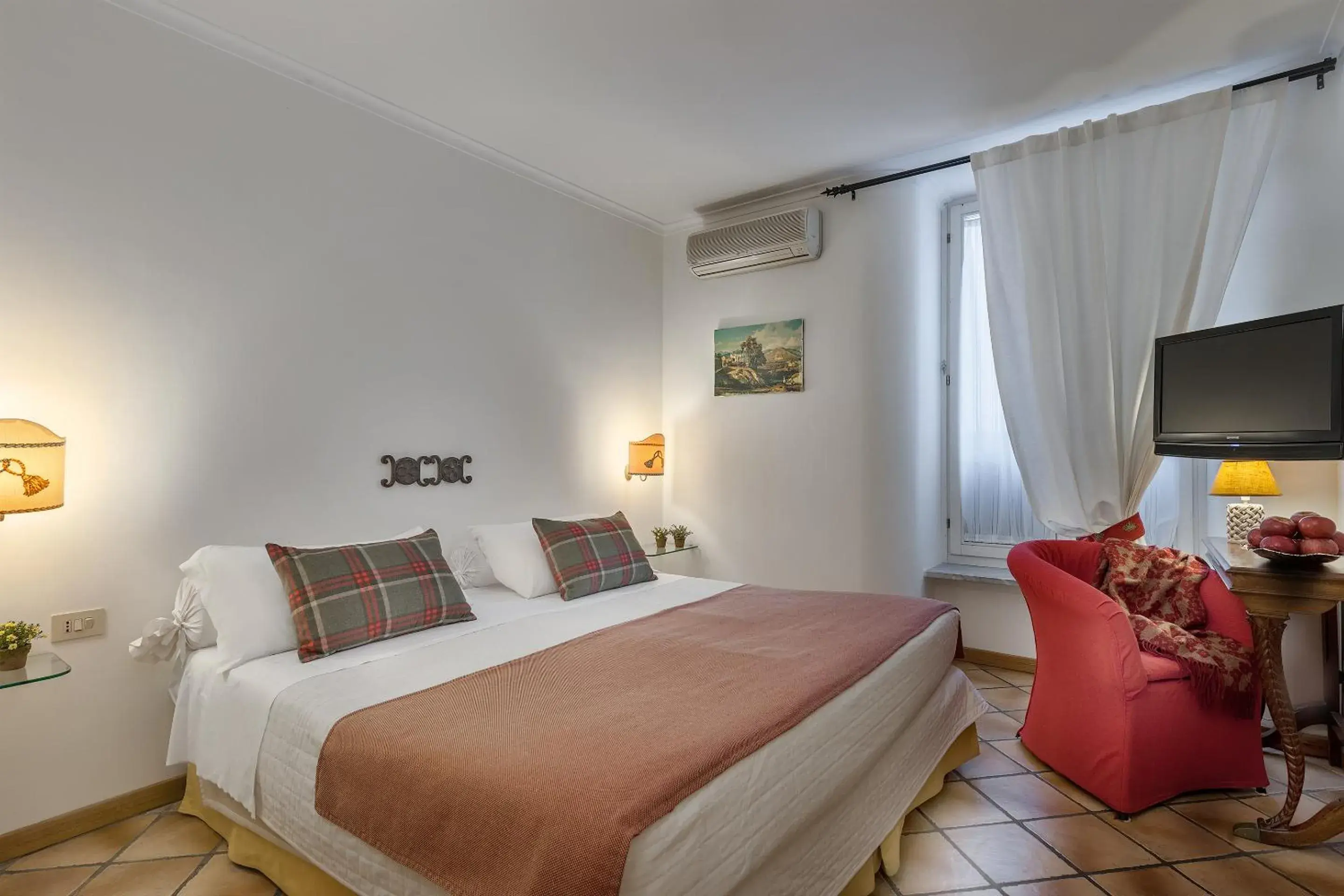Double or Twin Room in Weekend a Napoli Double or Twin Room in Weekend a Napoli