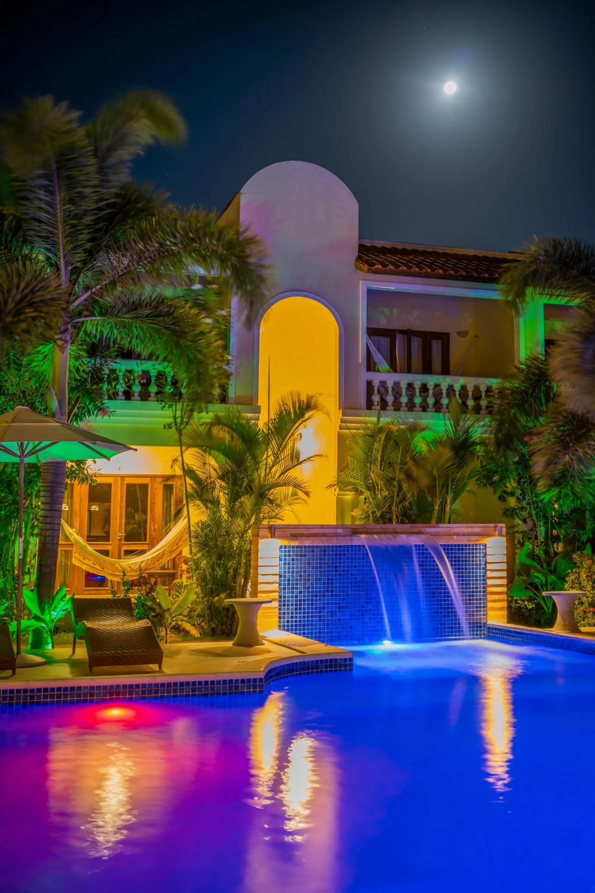 Night in Hotel Villa Beija Flor