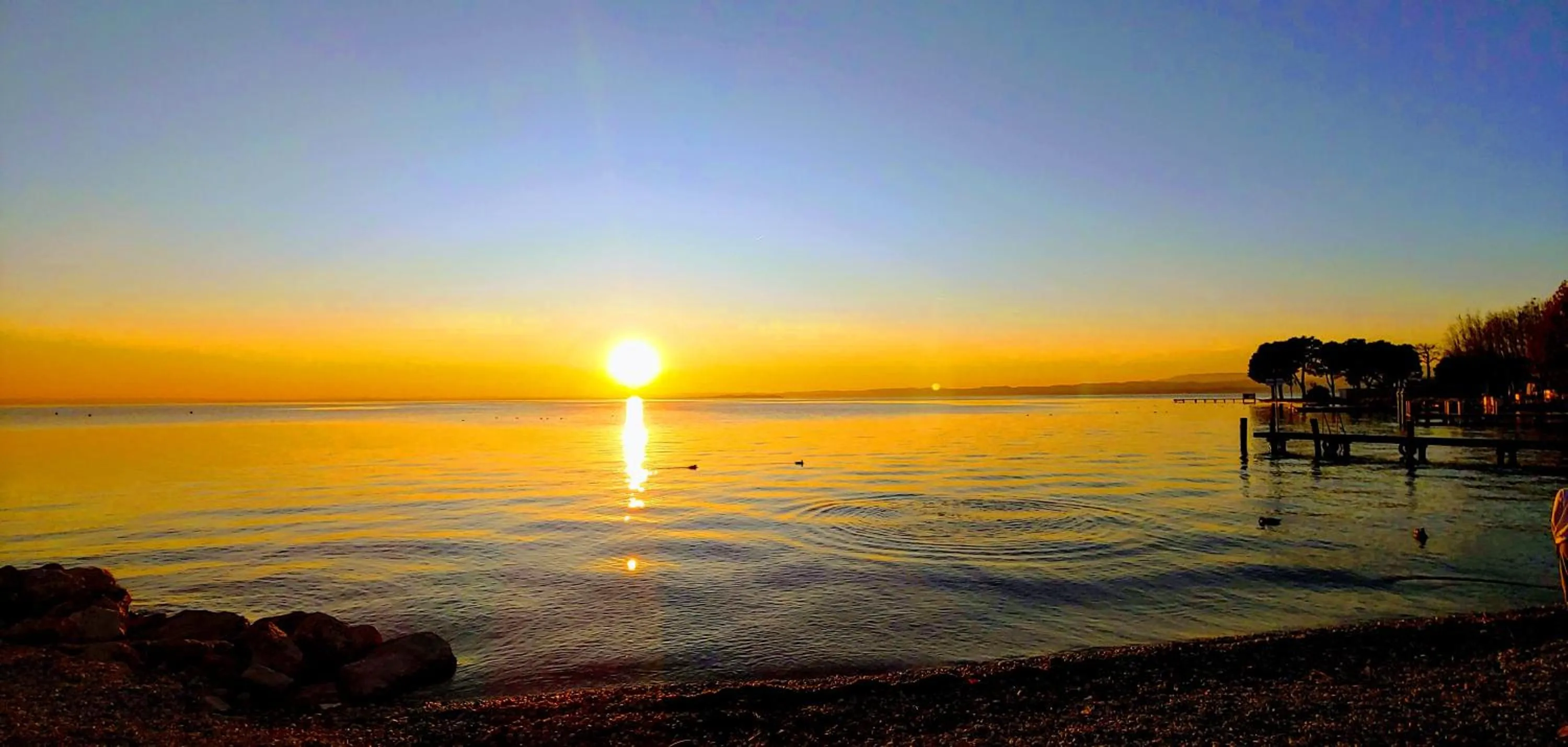 Natural landscape in Blue Lake Residence - Bardolino