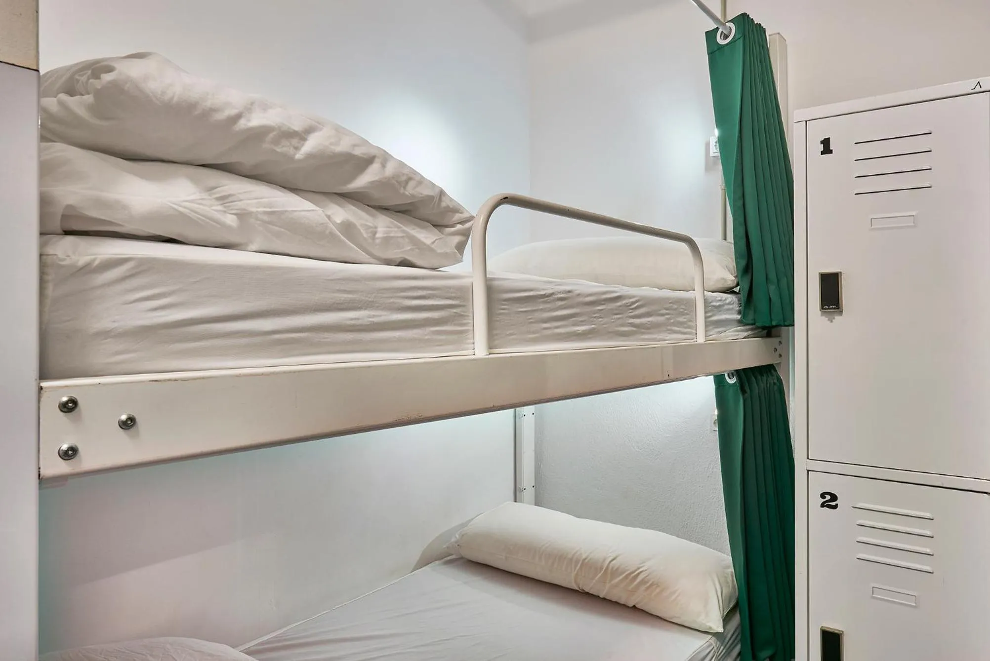 bunk bed, Bed in Hola Hostal Collblanc