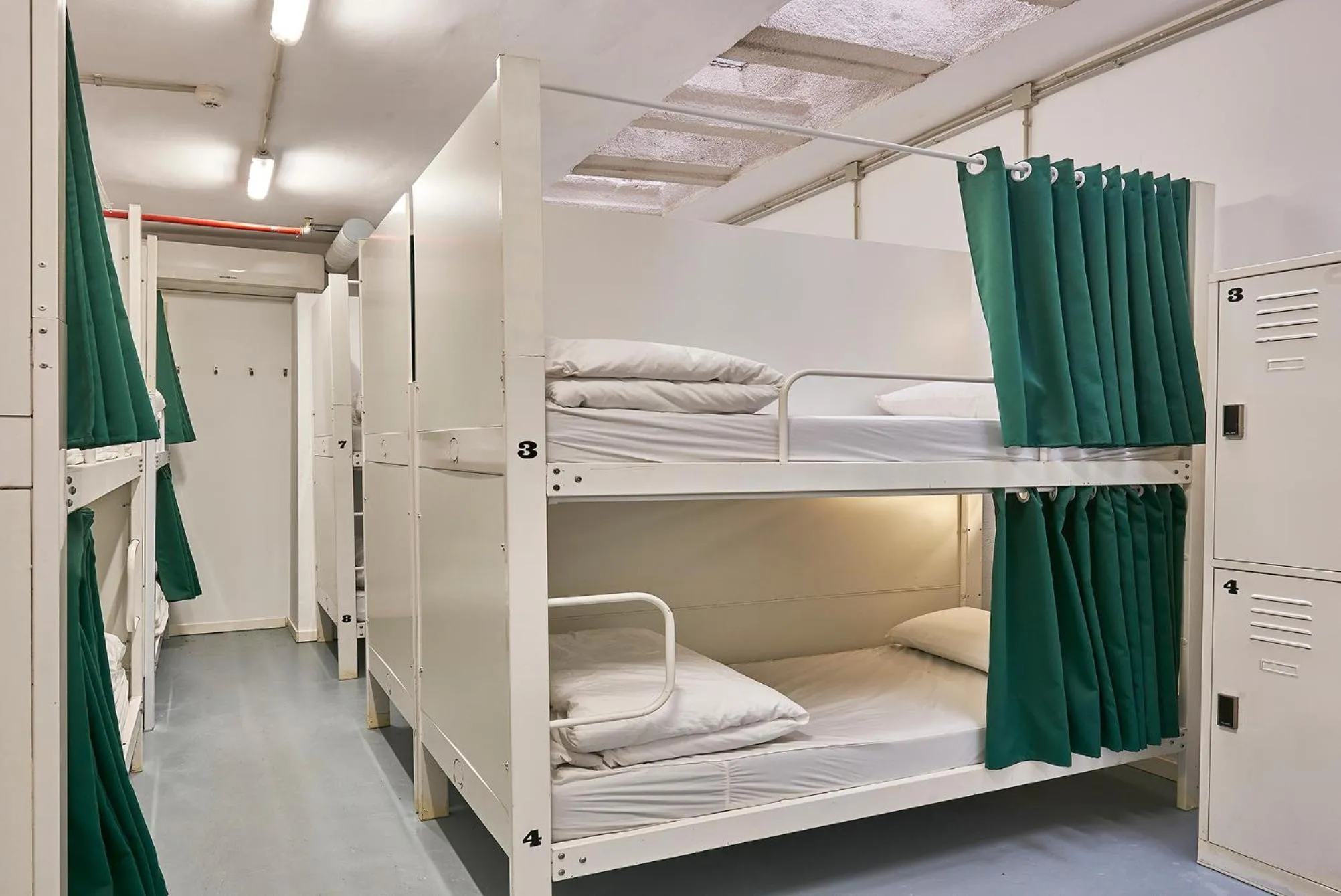 bunk bed, Bed in Hola Hostal Collblanc