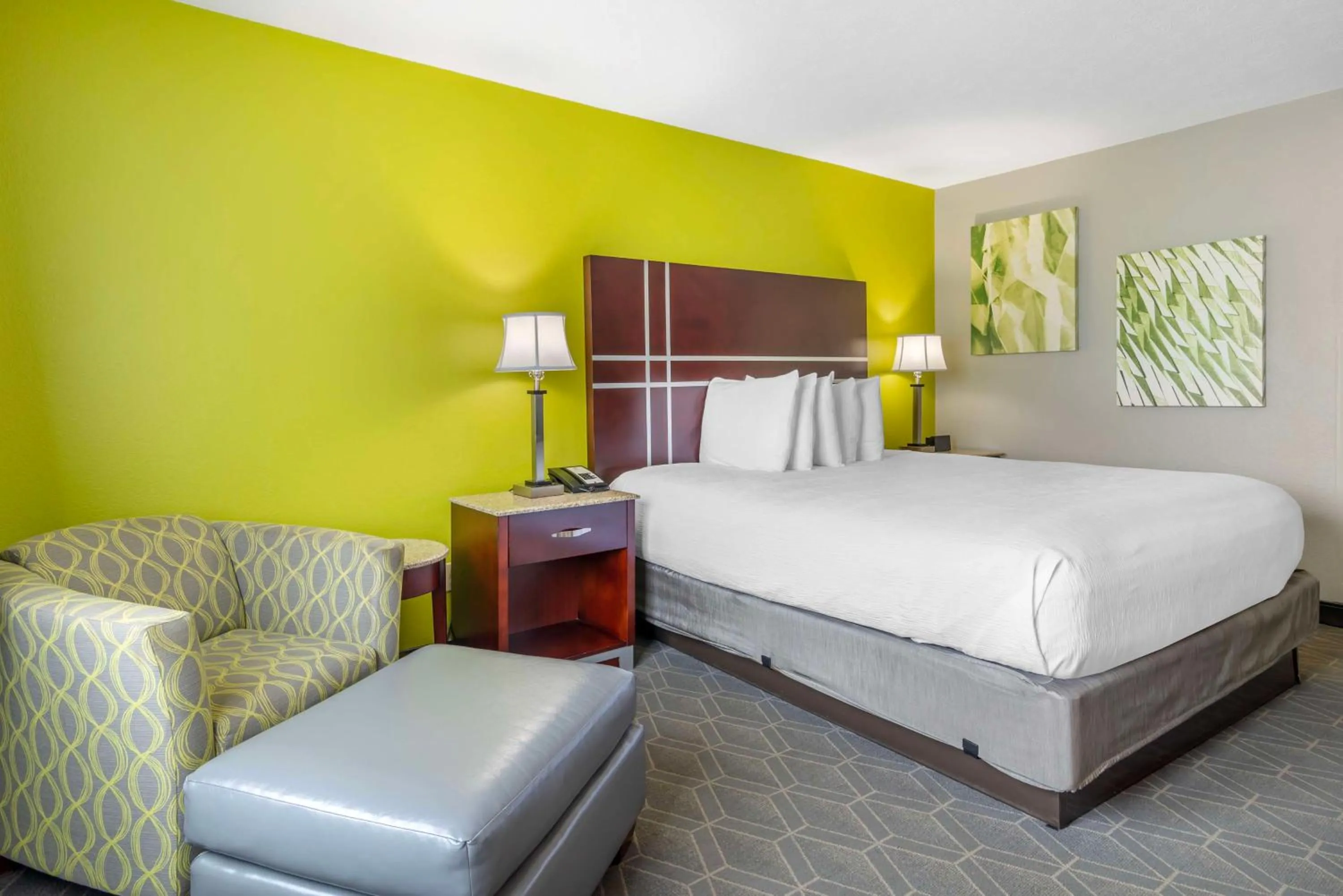 Bedroom, Bed in Best Western Auburn/Opelika Inn