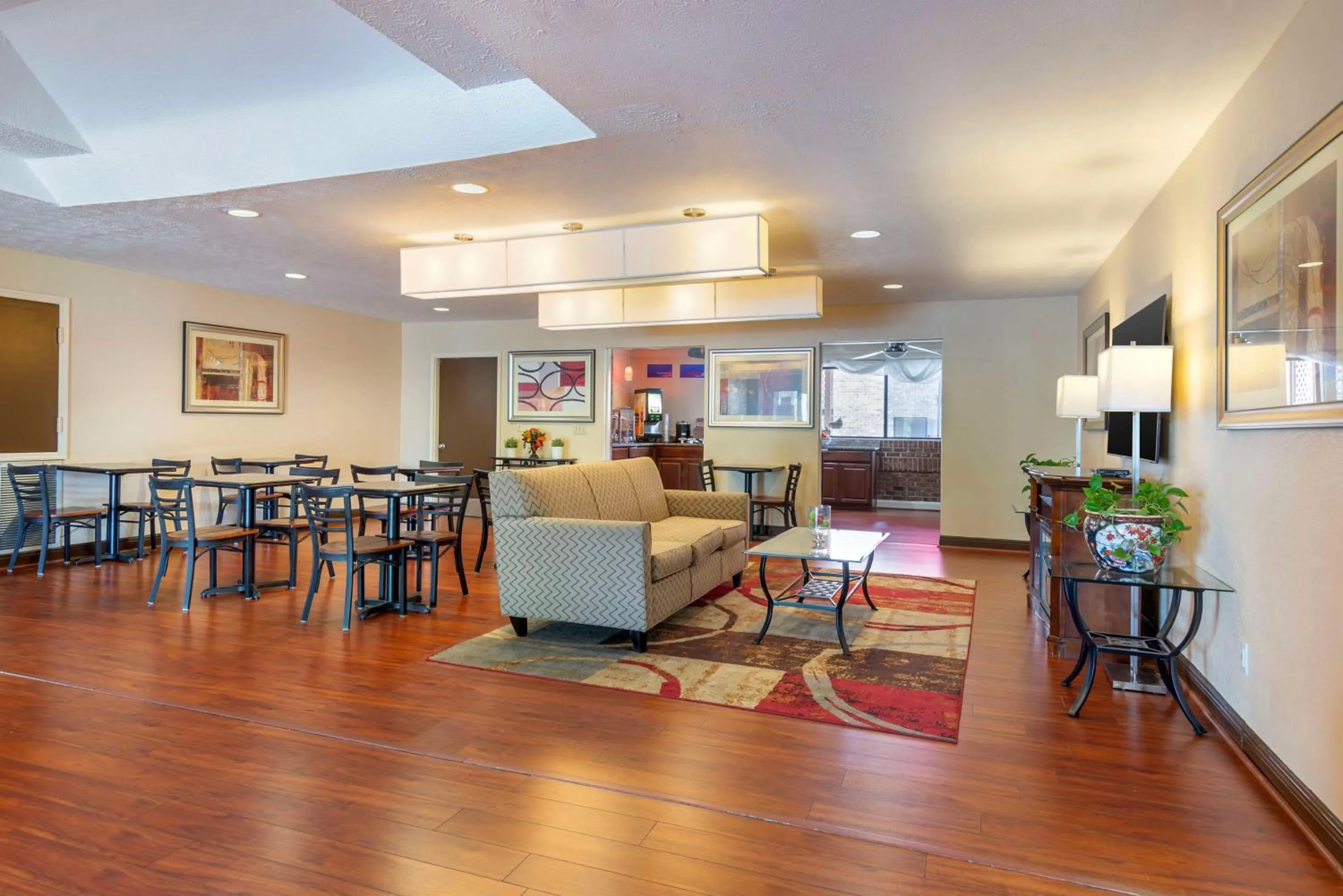 Lobby or reception in Best Western Auburn/Opelika Inn