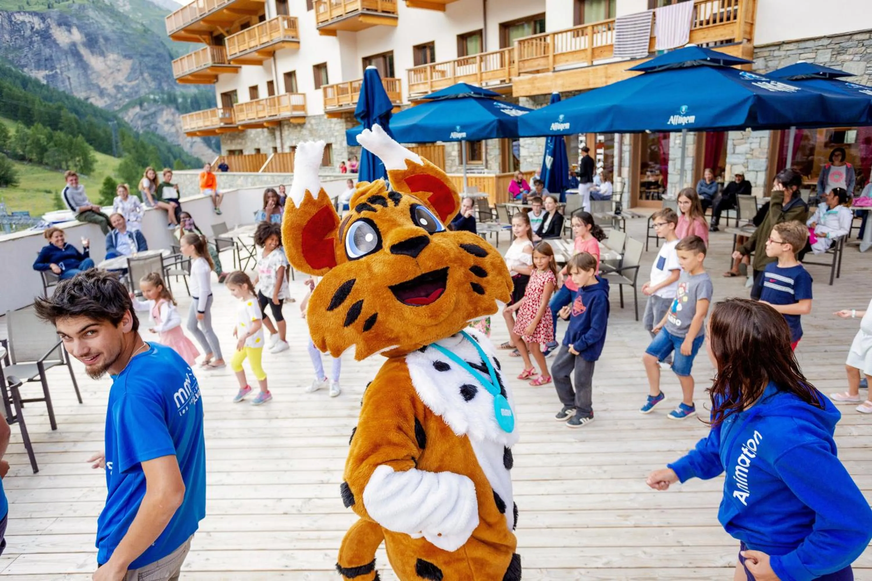 Evening entertainment in Résidence Club MMV L'Altaviva