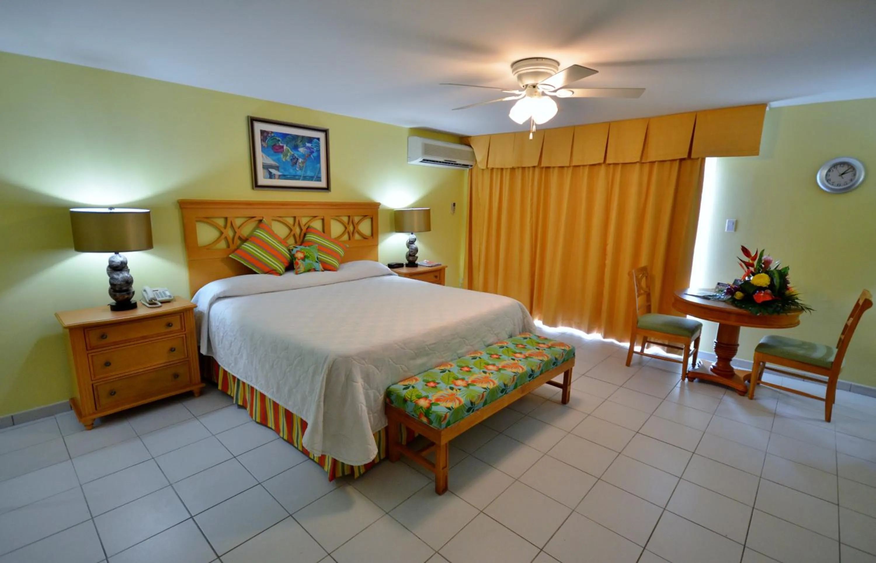 Dining area, Bed in The Atrium Beach Resort and Spa Sint Maarten, Ascend Hotel Collection