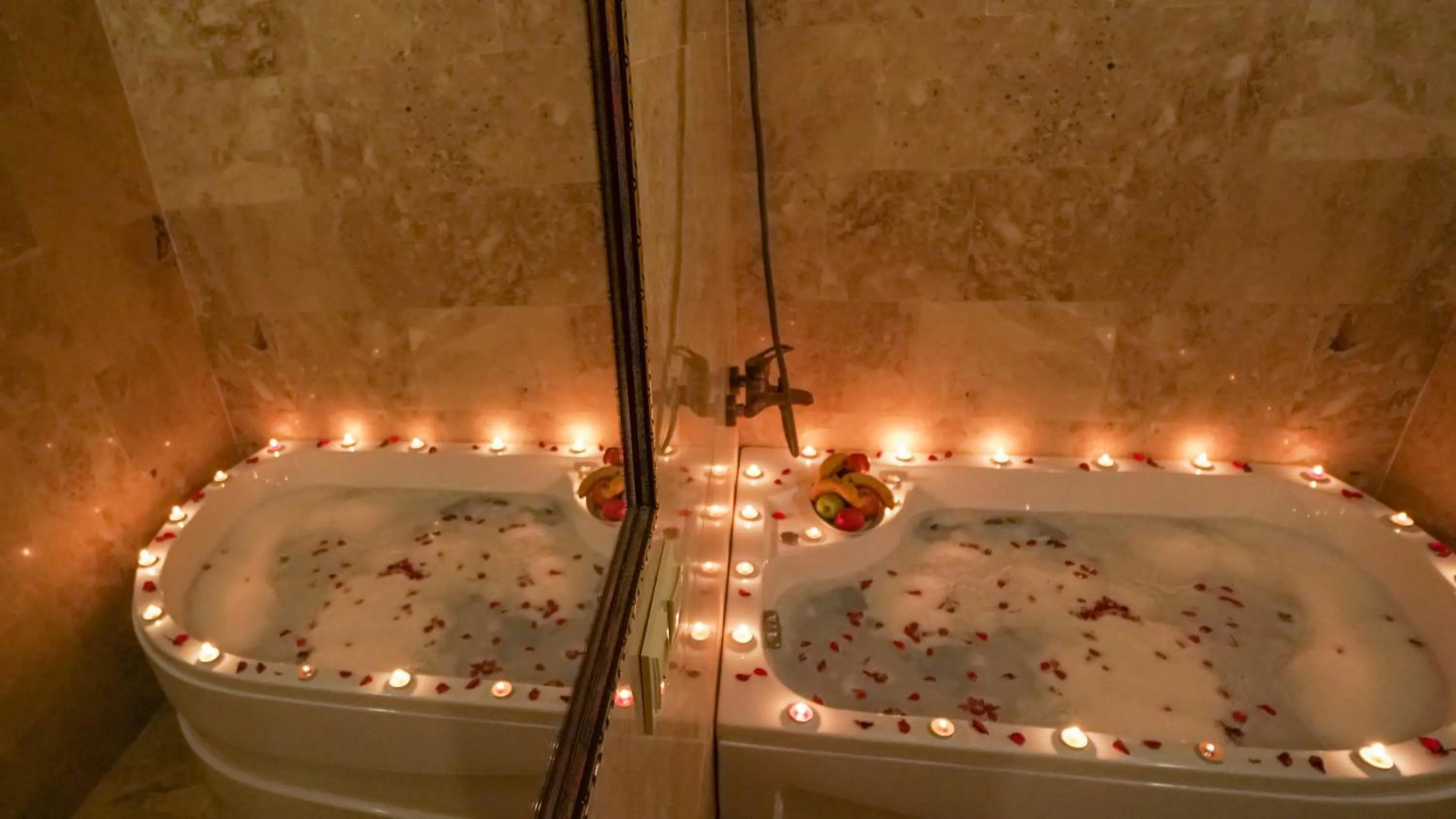 Hot Tub in Asyada Suites Hotel